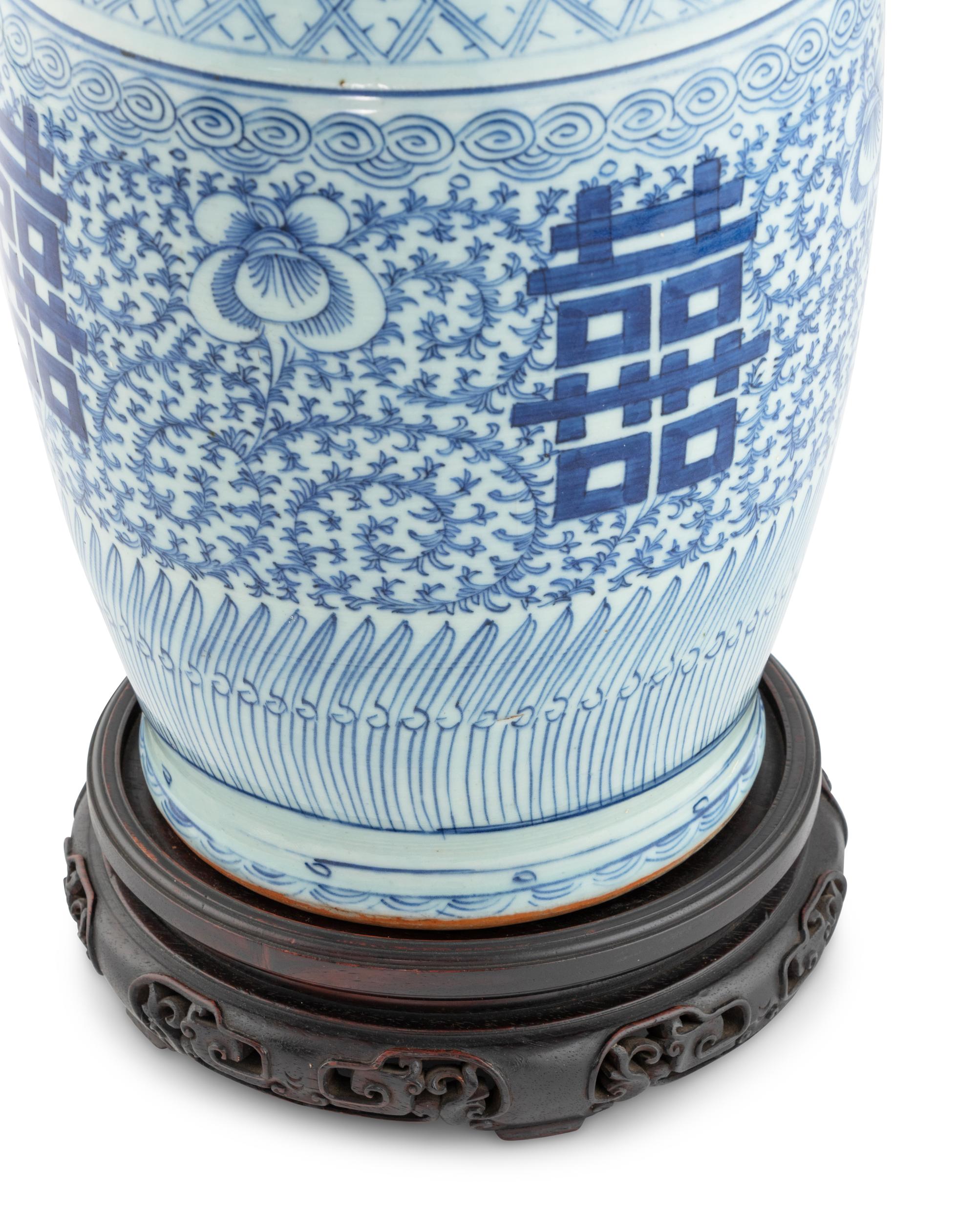 A Chinese Export Porcelain Vase