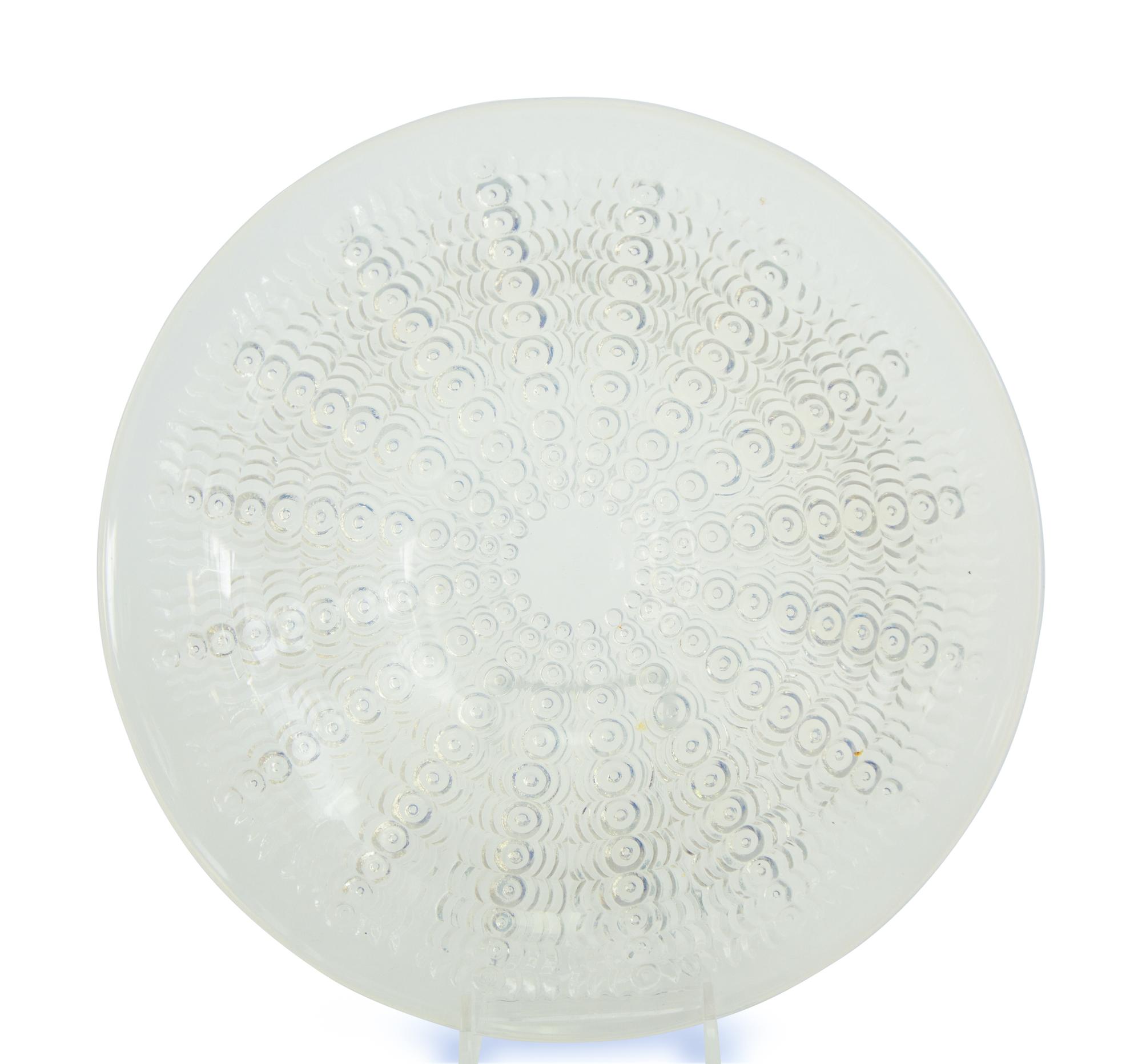 A Lalique Oursins Plate