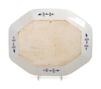 A Chinese Export Tobacco Leaf Porcelain Platter