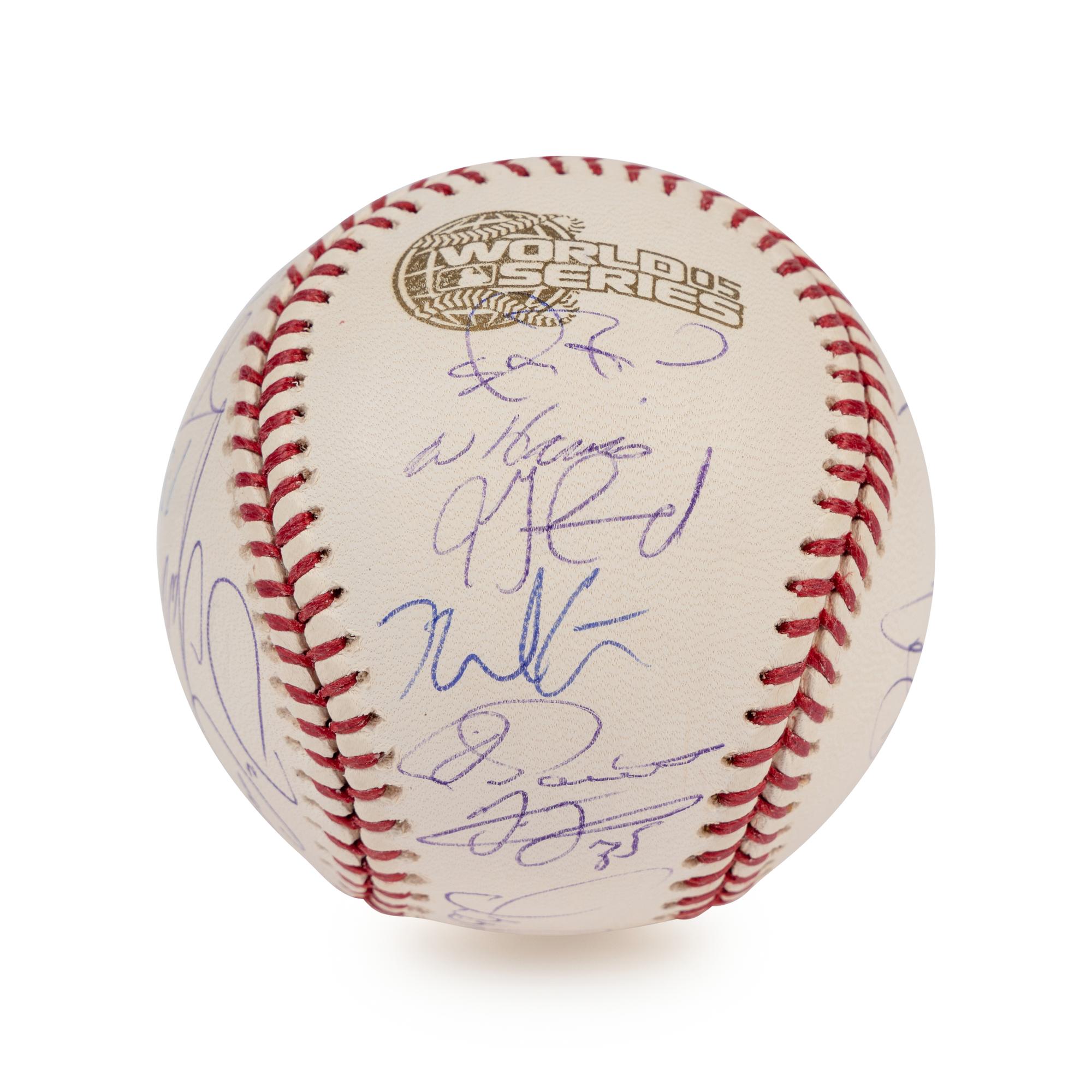A 2005 Chicago White Sox World Series Champion Team Signed Autograph Baseball / 25 Signatures (PSA Letter)