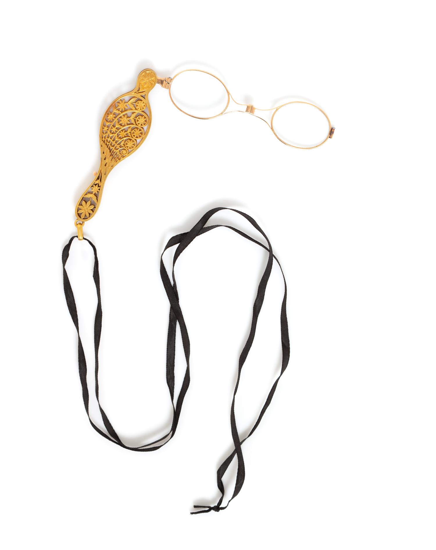 A Belle Epoque 18 Karat Yellow Gold Lorgnette, Tiffany & Co., France, 22.10 dwts.