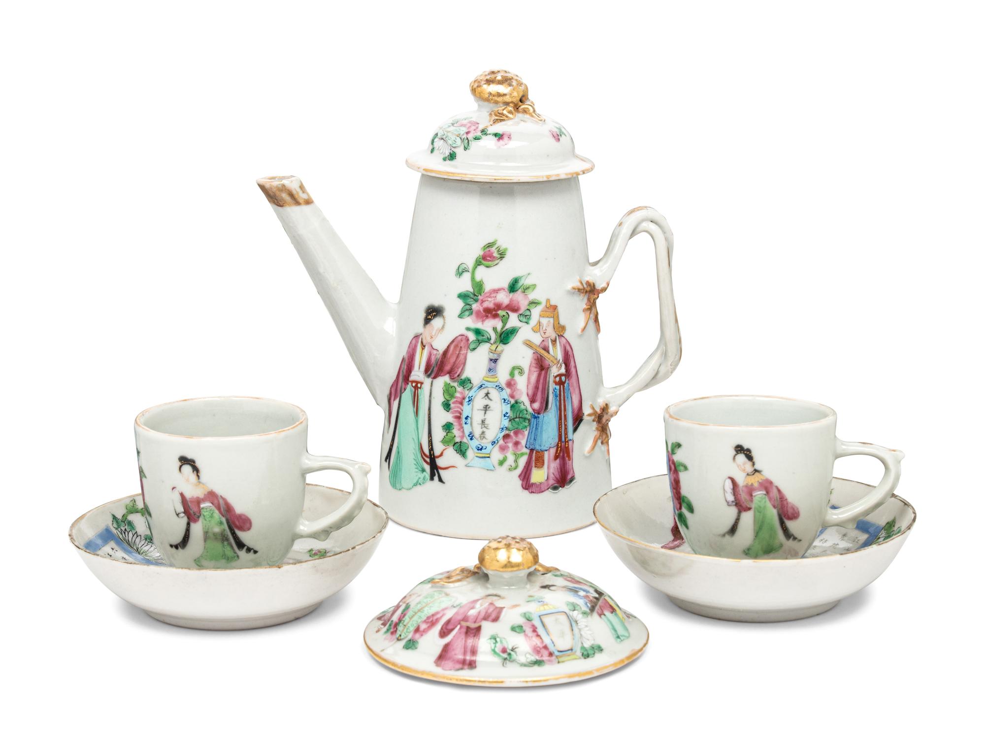 A Chinese Export Porcelain Tea and Coffee Service