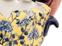 12 Chinese and Japanese Porcelain Vessels