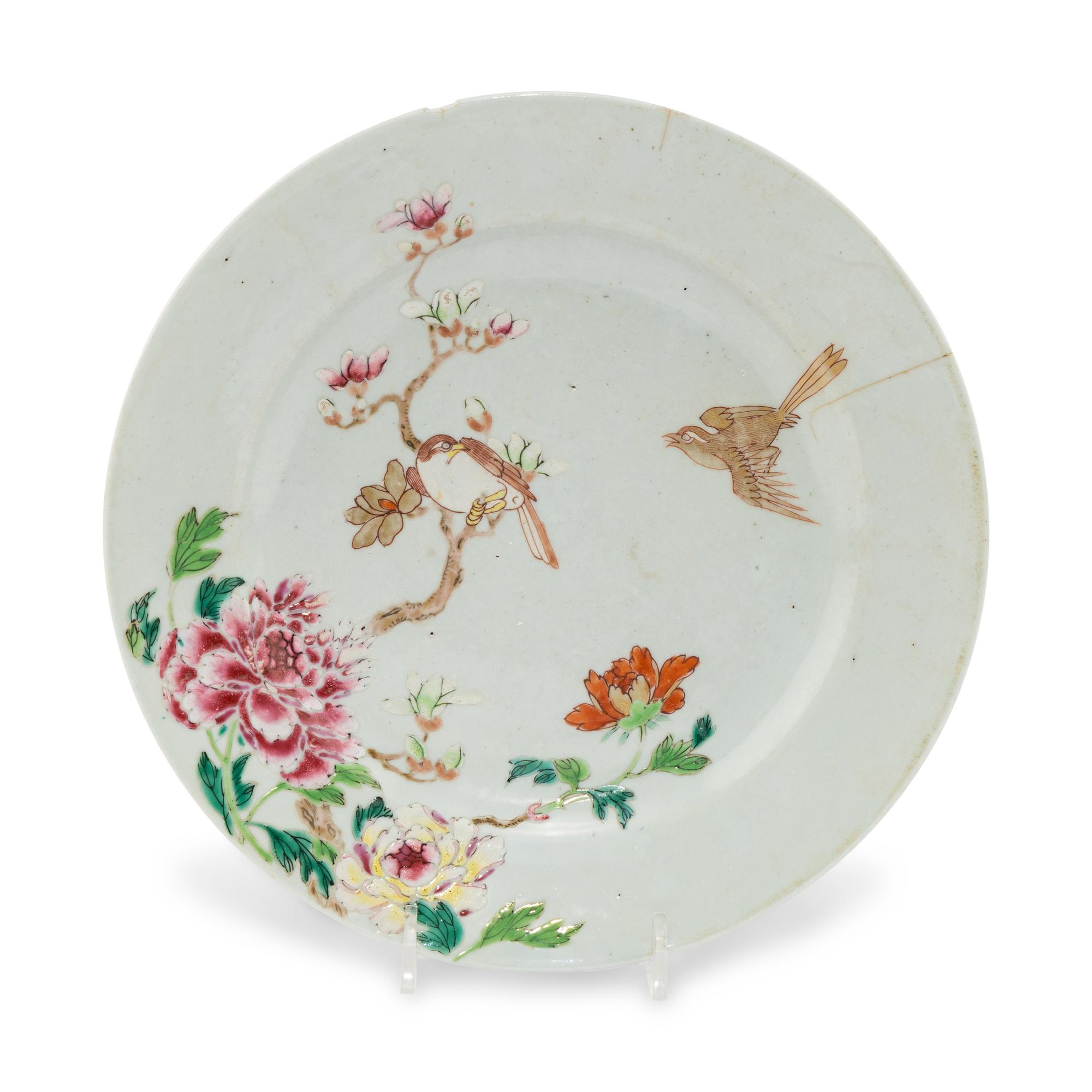A Chinese Export Porcelain Dish