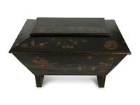 An English Chinoiserie Decorated Cellarette