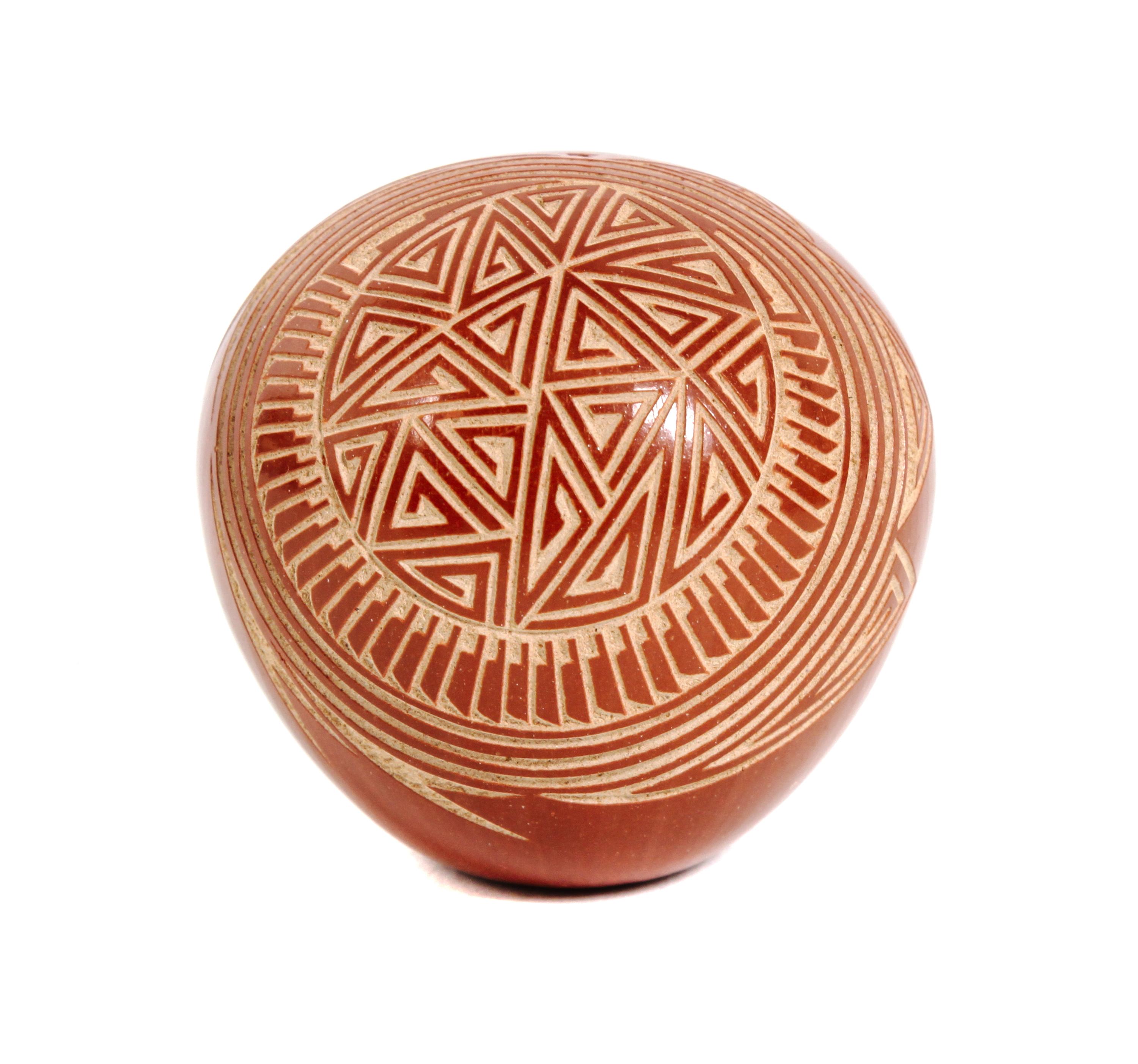Lena Chio Charlie "Corn Woman" (1888-1978), Santa Clara Height 1 3/4 x diameter 1 3/4 inches.