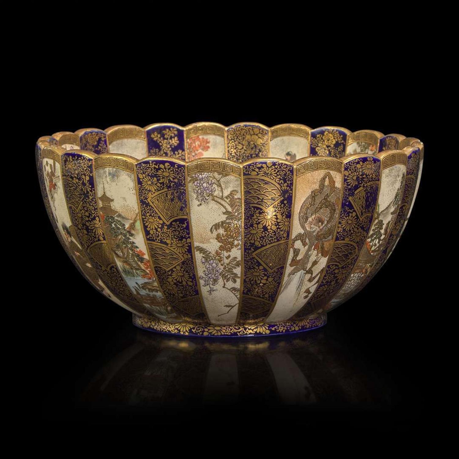 A well-decorated Satsuma lobed bowl, Hodada 萨摩烧花瓣碗 Meiji period ??