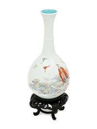 A Famille Rose Porcelain 'Immortals' Vase