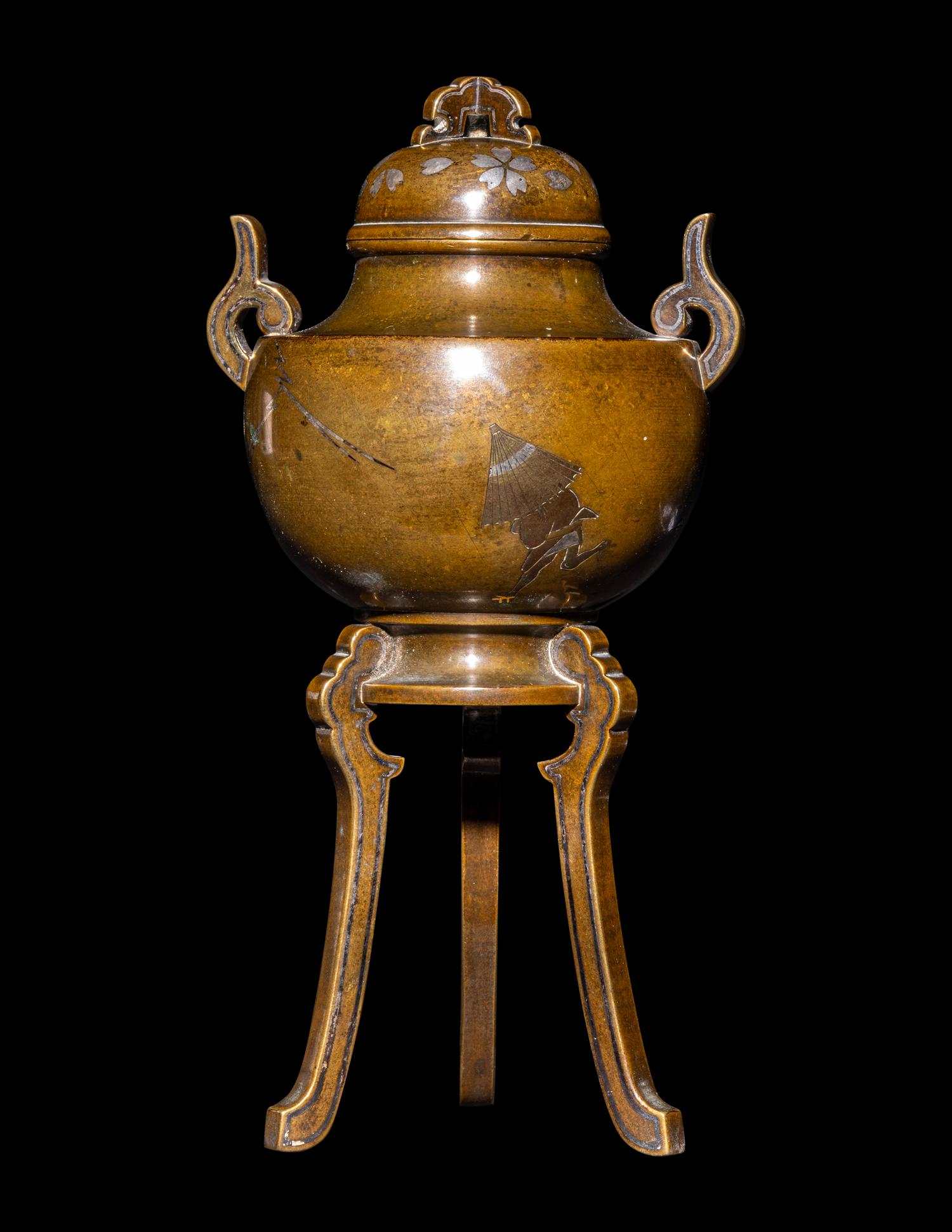A Japanese Mixed-Metal Inlaid Shakudo Incense Burner, Late Meiji Period 日本明治時代晚期 赤銅三足香爐
