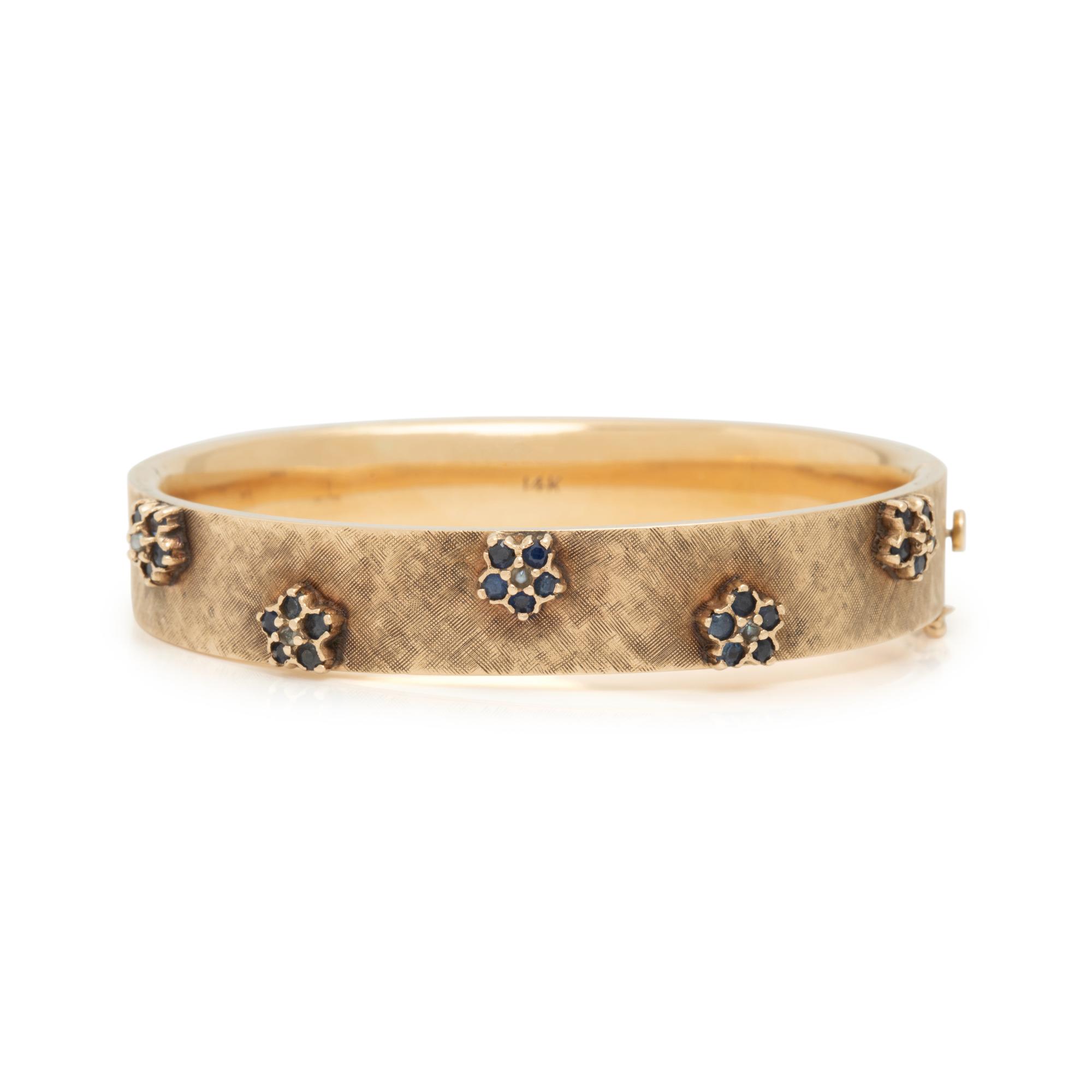 YELLOW GOLD, SAPPHIRE AND SEED PEARL BANGLE BRACELET