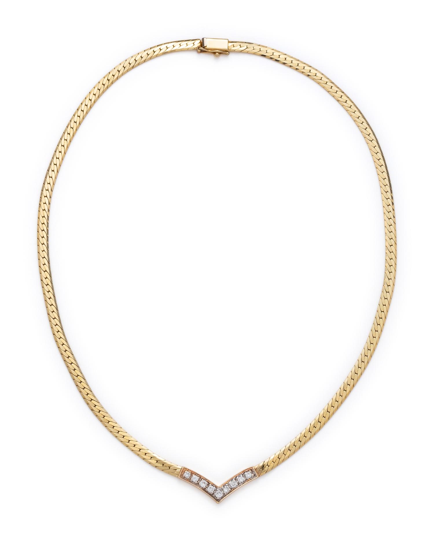 YELLOW GOLD AND DIAMOND NECKLACE
