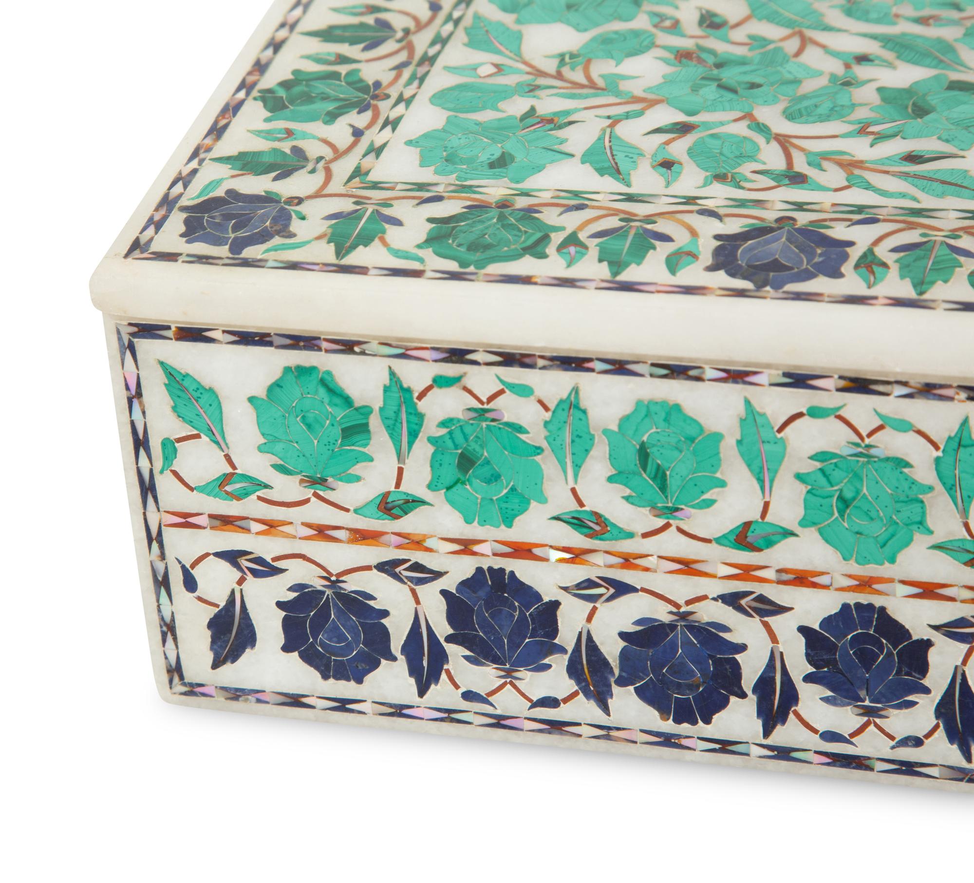 An Indian Malachite and Lapis Lazuli Inlaid Alabaster Box