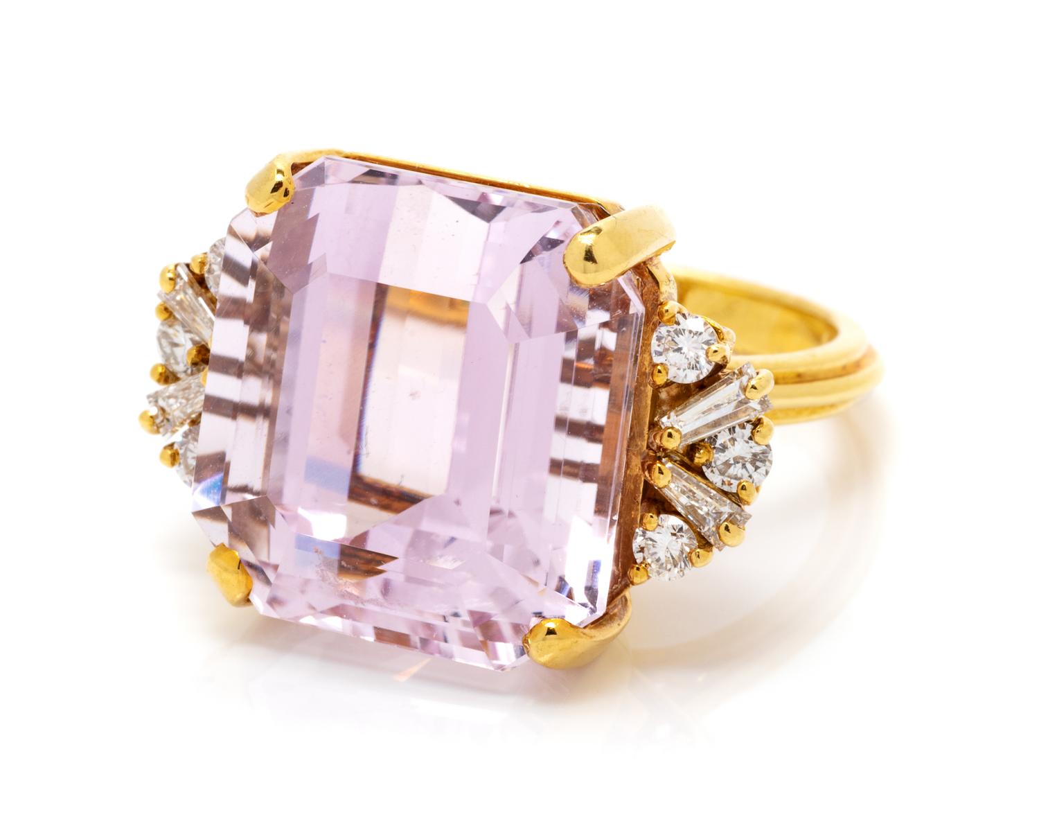 An 18 Karat Yellow Gold, Kunzite and Diamond Ring, 8.50 dwts.