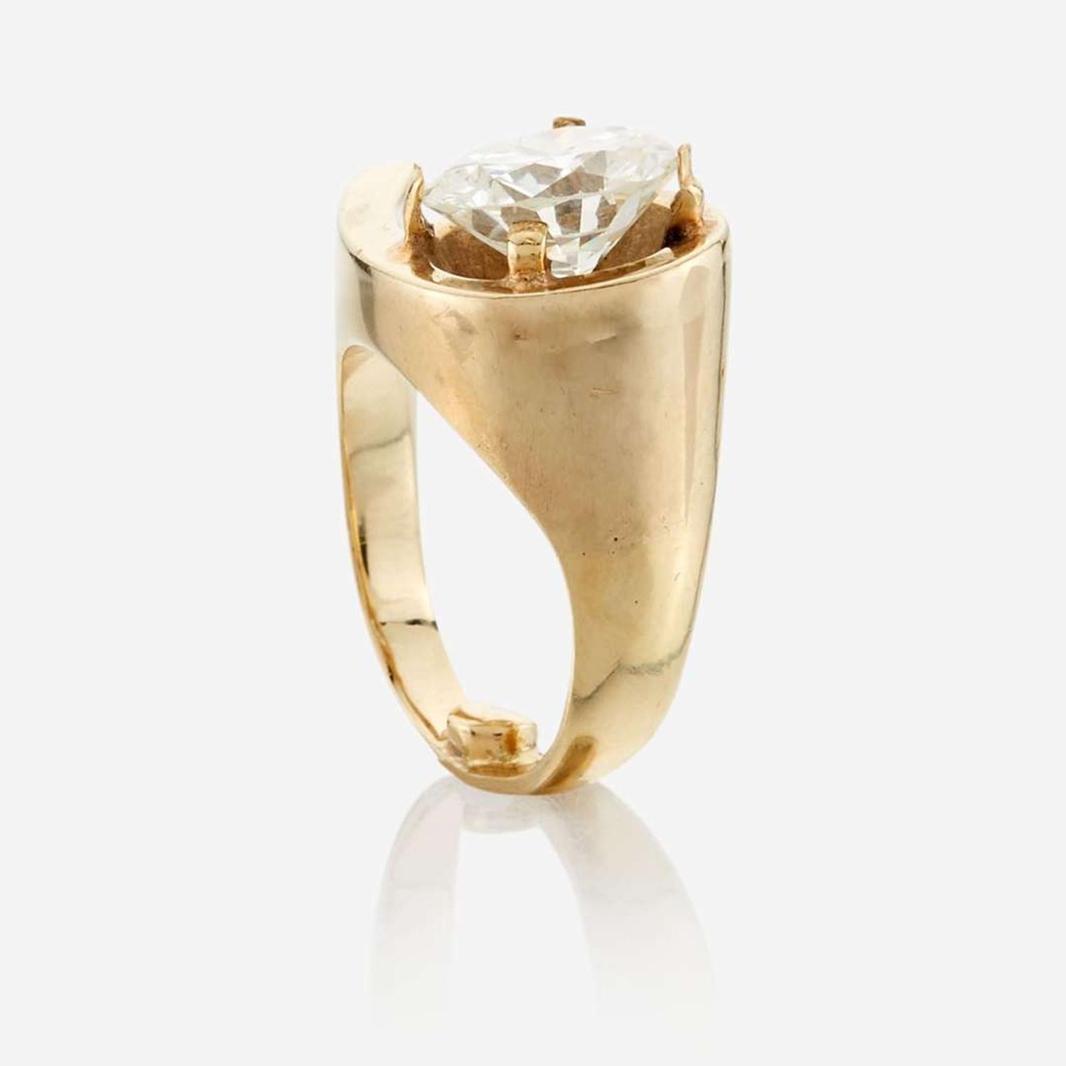 A diamond solitaire