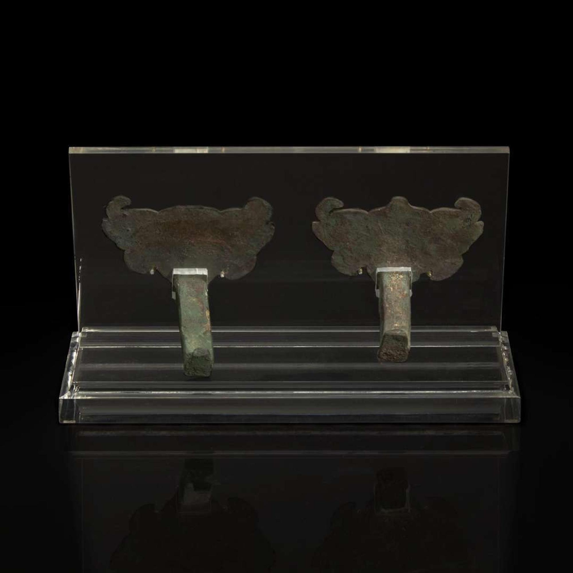 Three Chinese archaistic bronzes 青铜饰三件