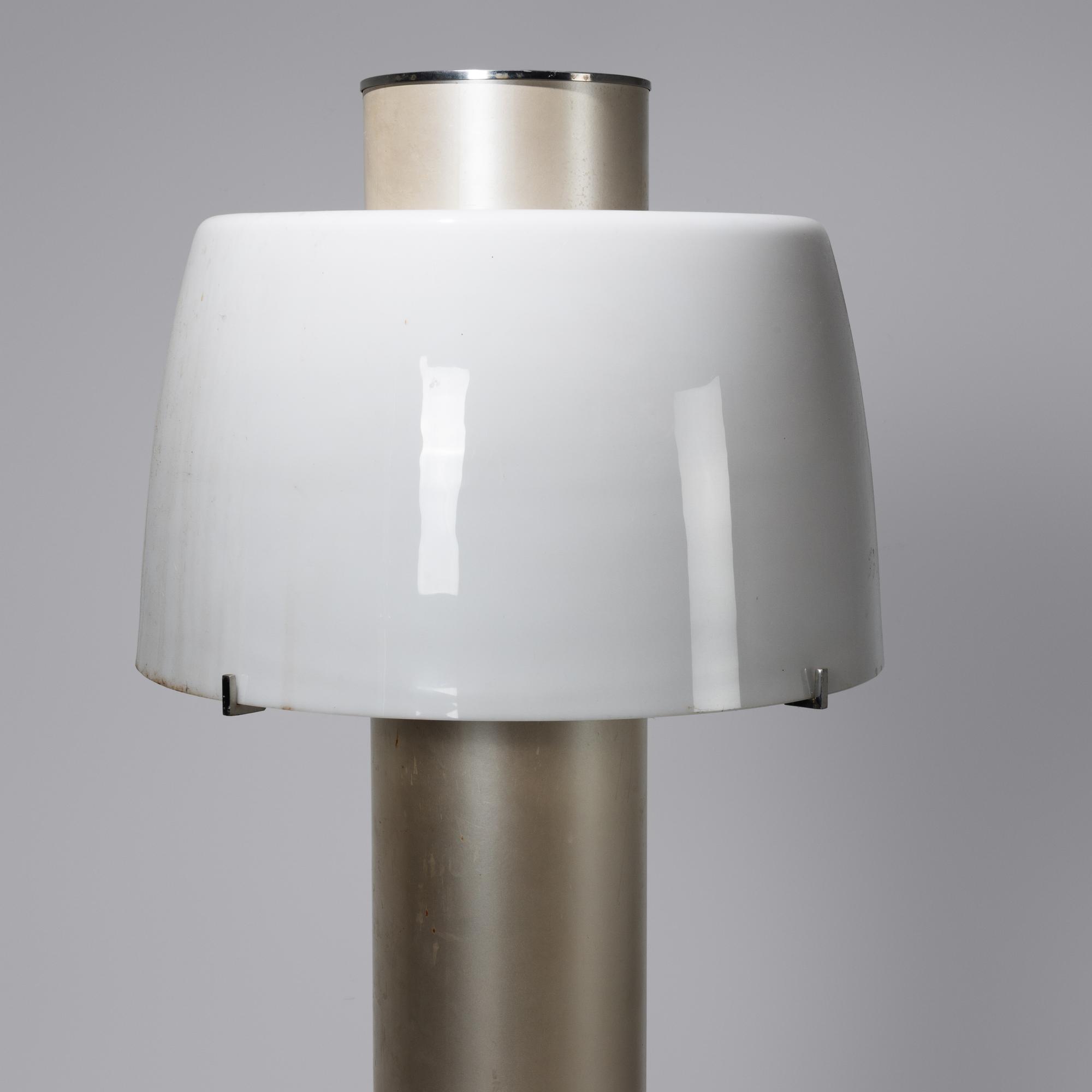 Floor light, model n. 1006 Arteluce, designed 1966