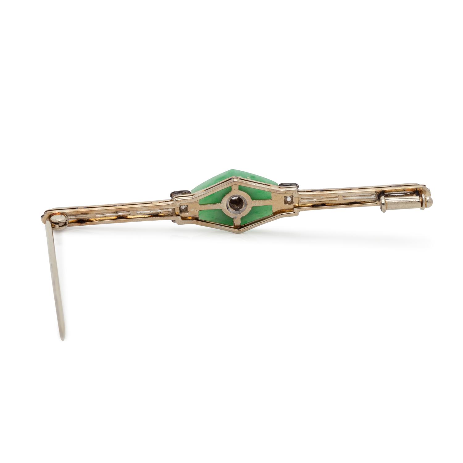 WHITE GOLD AND MULTIGEM BROOCH