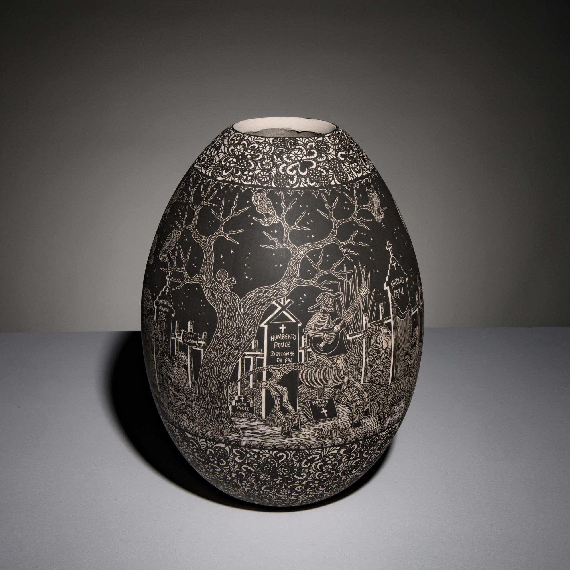 Hector Javier Martinez Mendez and Gabriela Perez de Martinez (Mata Ortiz, 20th century) — Black-on-Cream Sgraffito Pottery Jar, Remembering Artist Past - Night