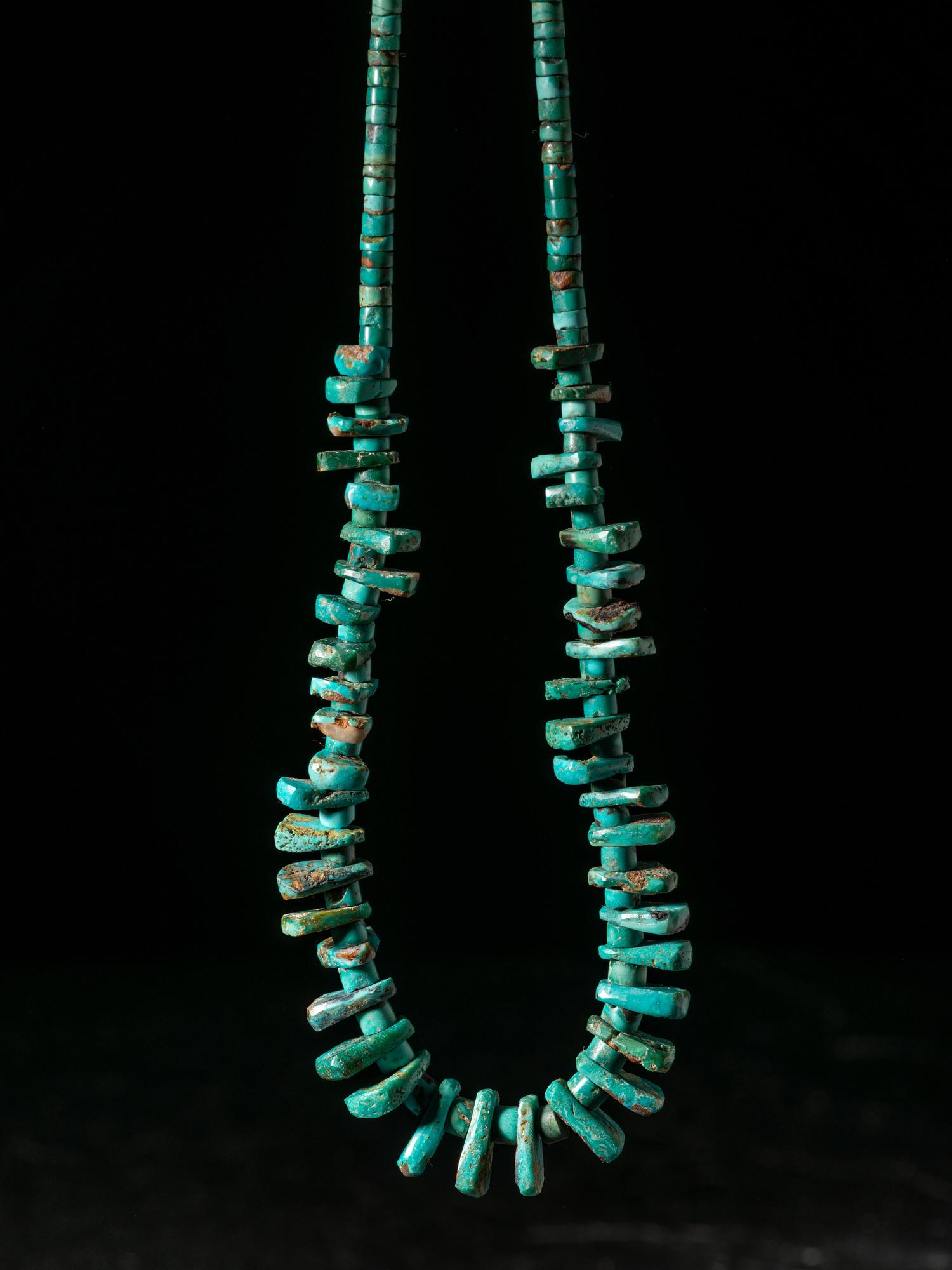 Pueblo Single-strand Turquoise Tab Necklace