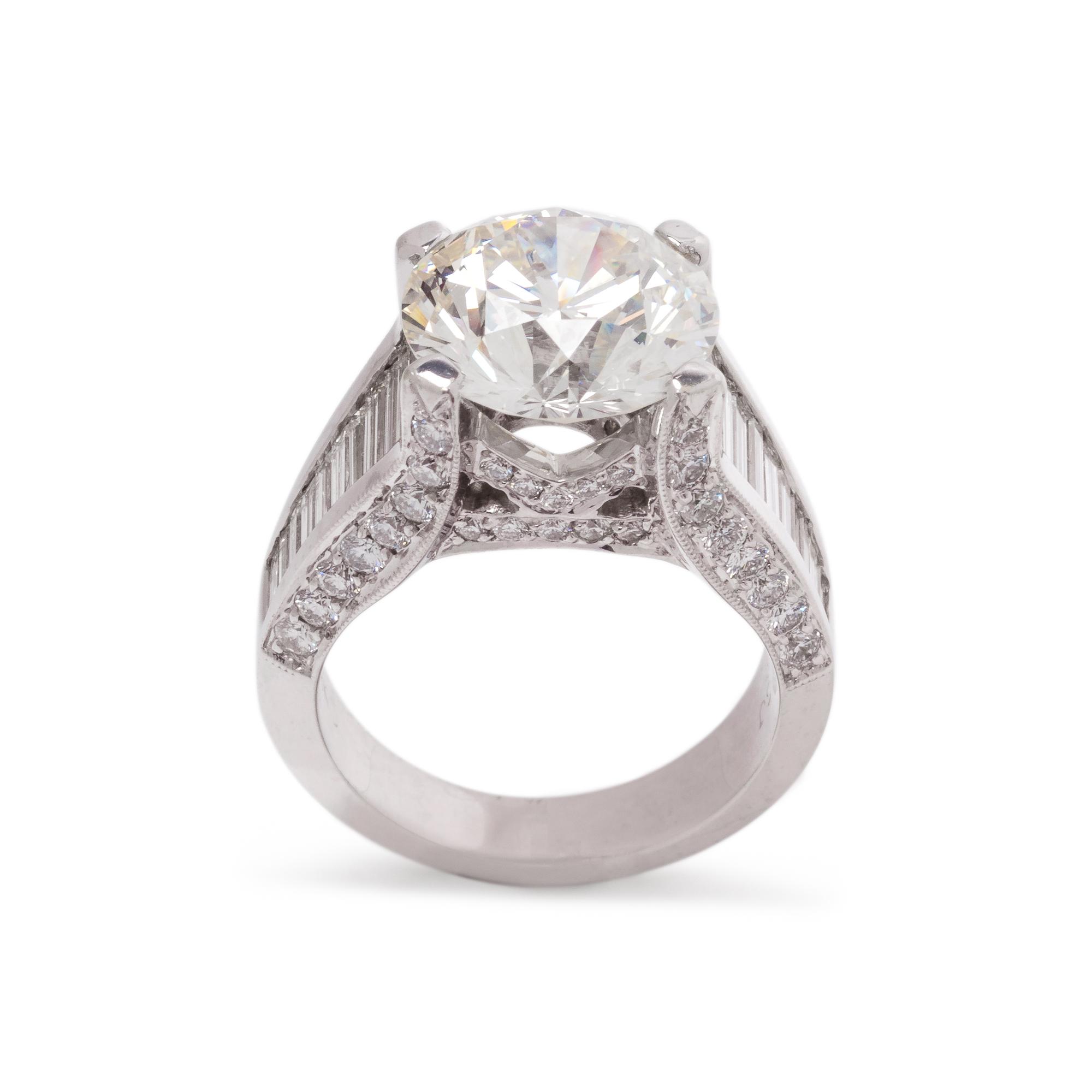 DIAMOND RING
