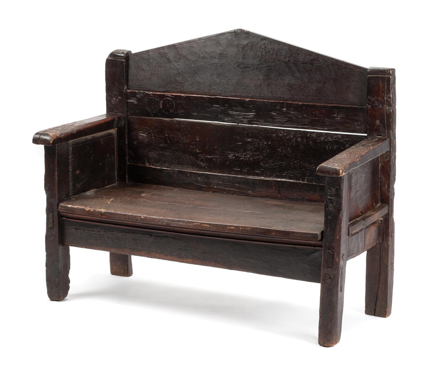 A Spanish Renaissance Revival Hall Bench Height 40 x width 47 1/2 x depth 22 1/2 inches. — 17TH/18TH CENTURY