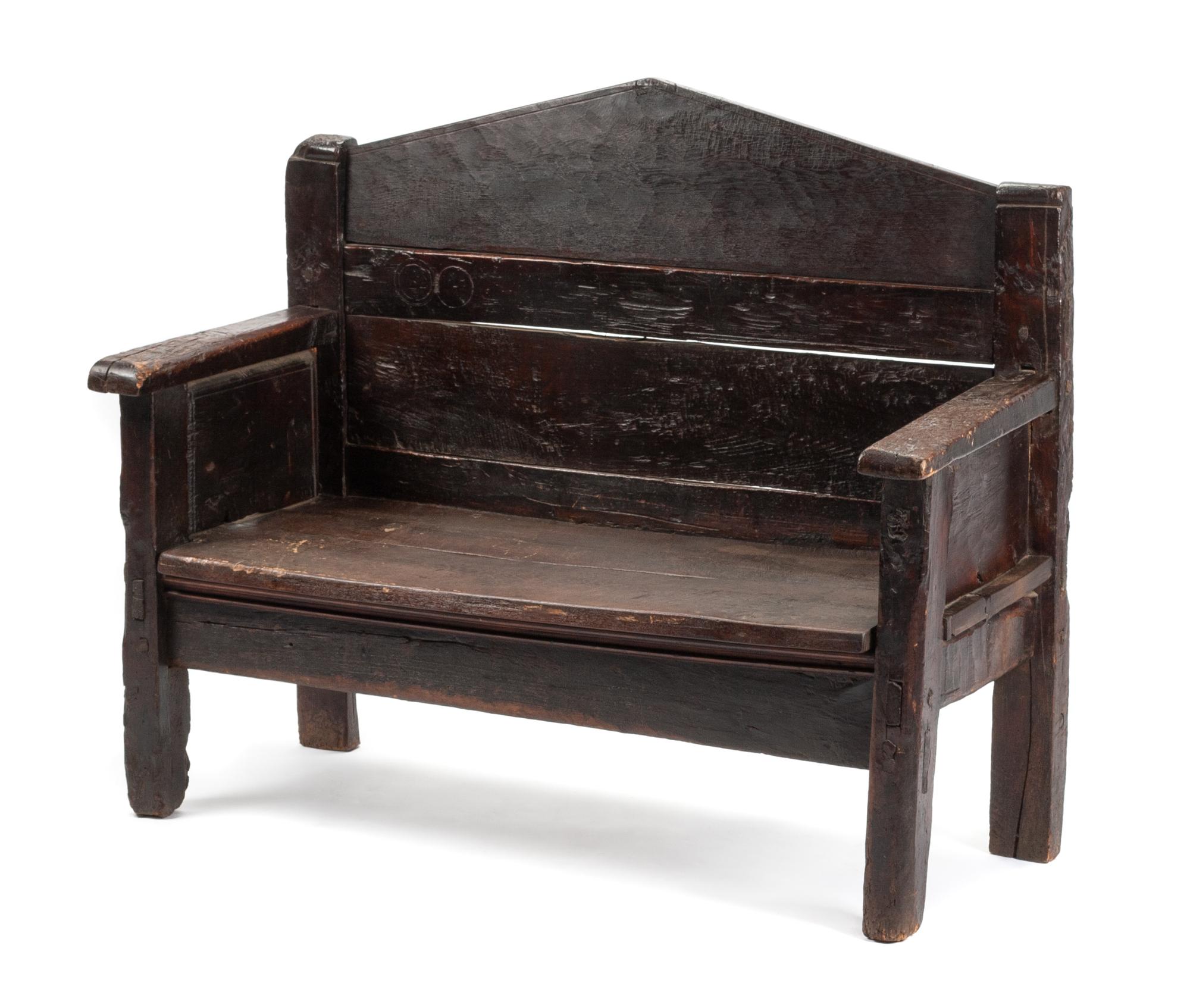A Spanish Renaissance Revival Hall Bench Height 40 x width 47 1/2 x depth 22 1/2 inches. — 17TH/18TH CENTURY