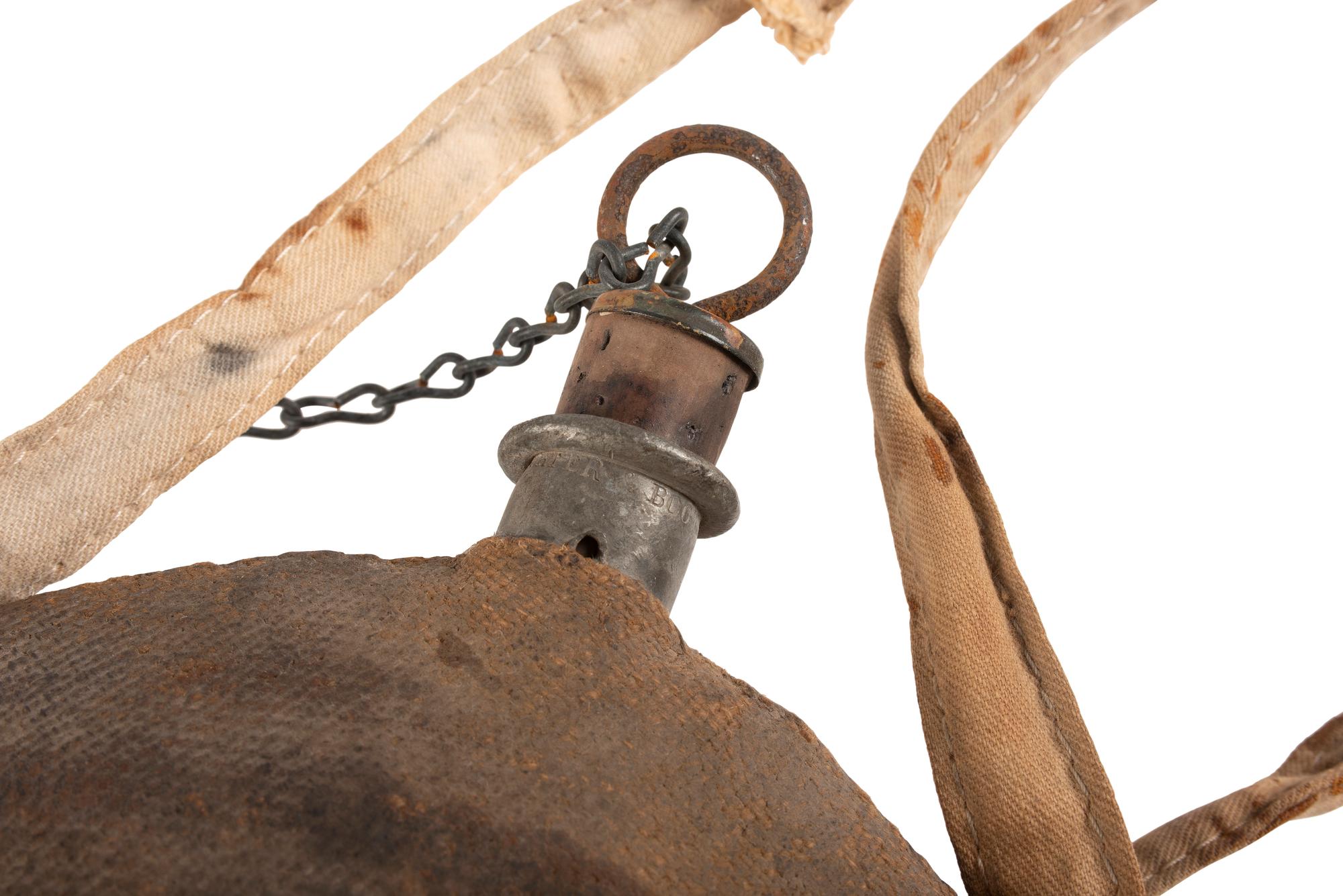 [CIVIL WAR]. Model 1858 Federal bullseye canteen.