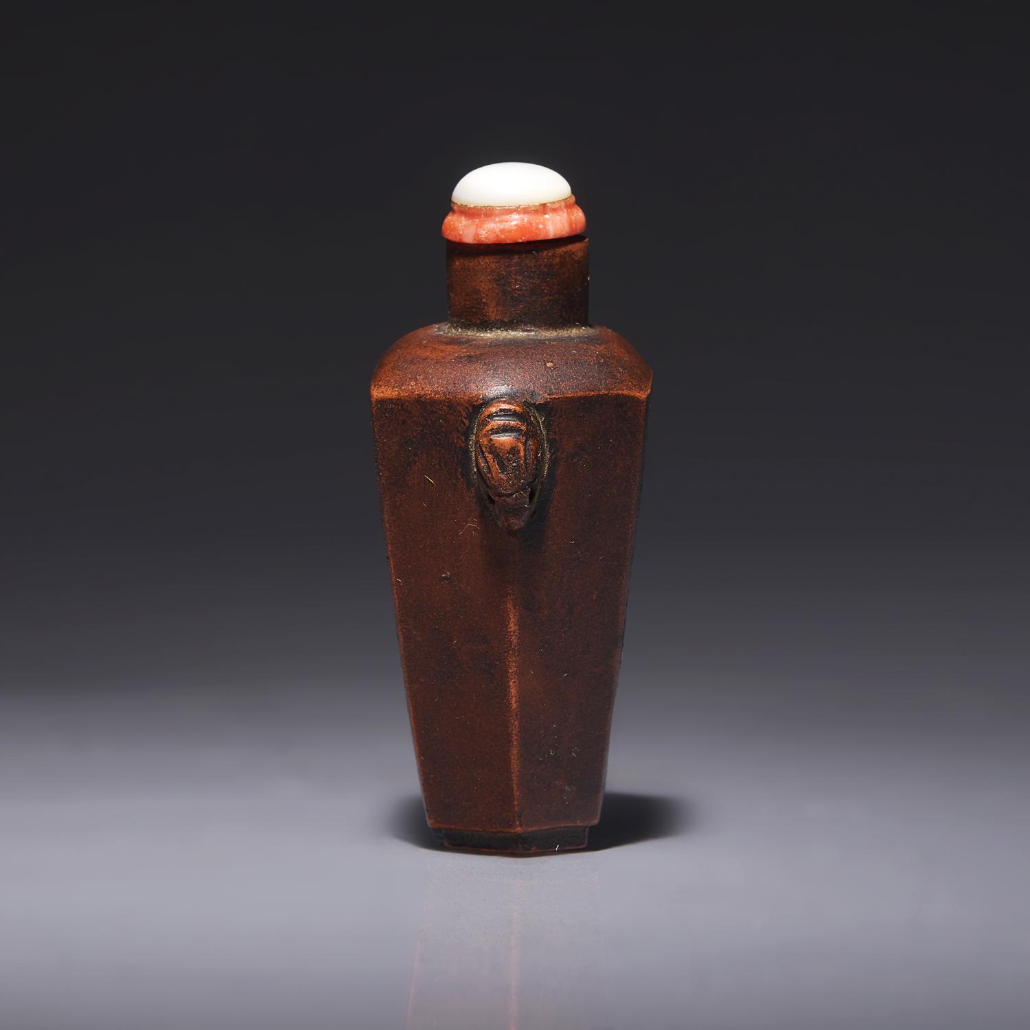 Three Chinese Yixing Stoneware Snuff Bottles 紫砂鼻烟壺三支