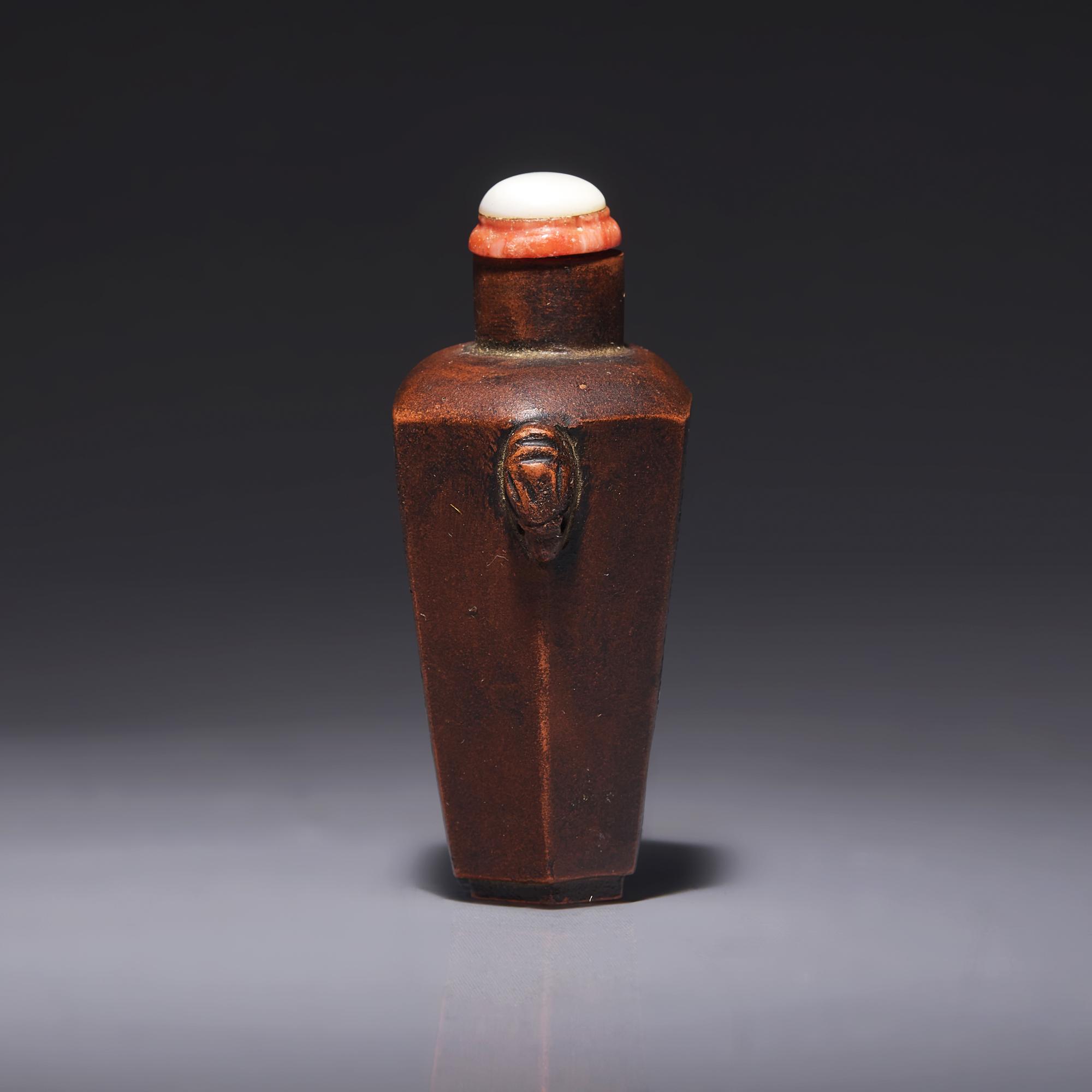 Three Chinese Yixing Stoneware Snuff Bottles 紫砂鼻烟壺三支