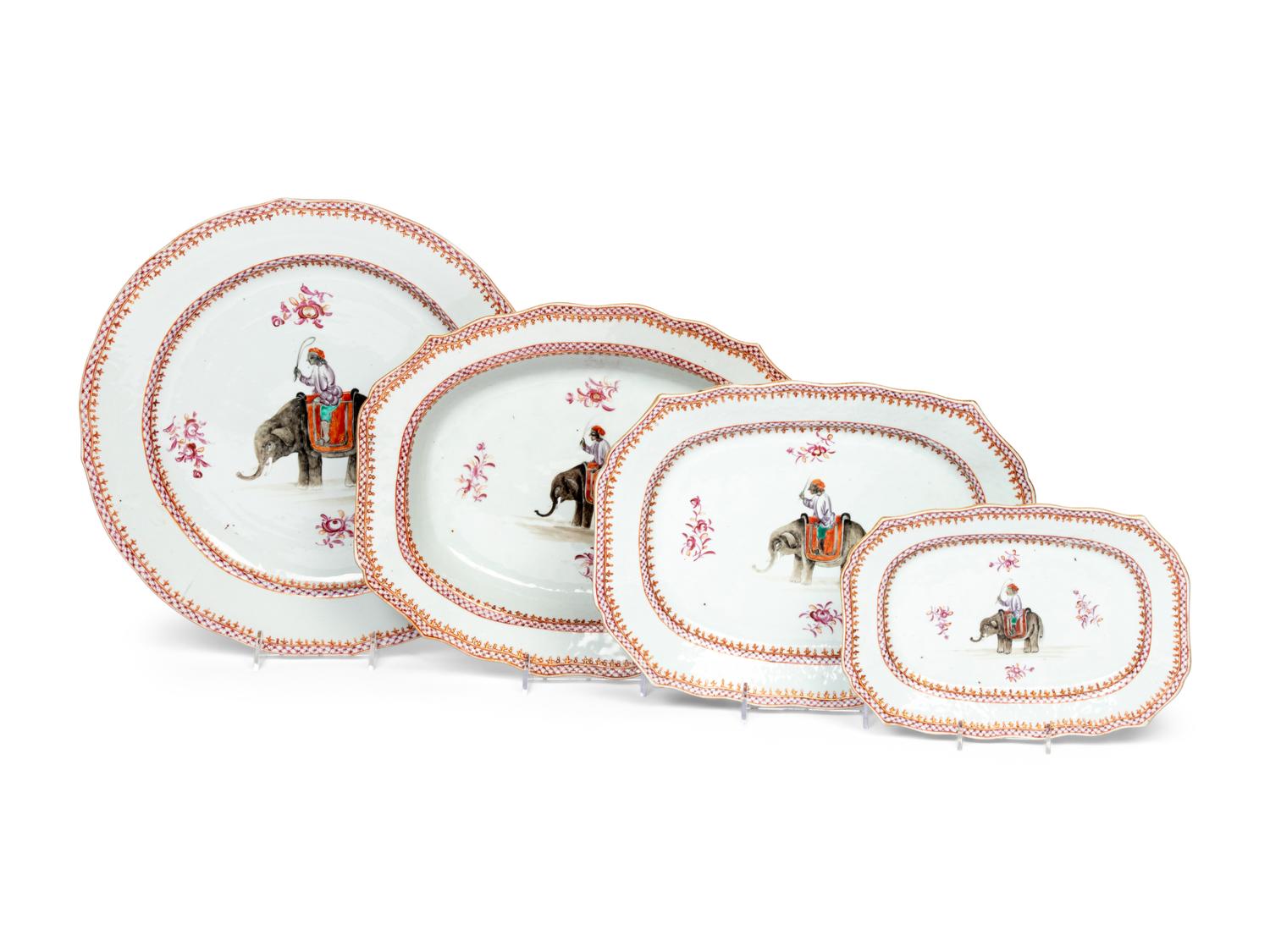 A Chinese Export Porcelain Dinner Service
