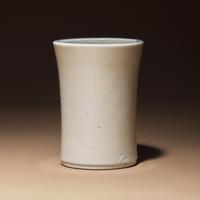 A Chinese Incised Blanc-de-Chine Porcelain Brushpot, Bitong, 17th-18th Century — 清早期 德化白瓷暗刻花卉紋筆筒