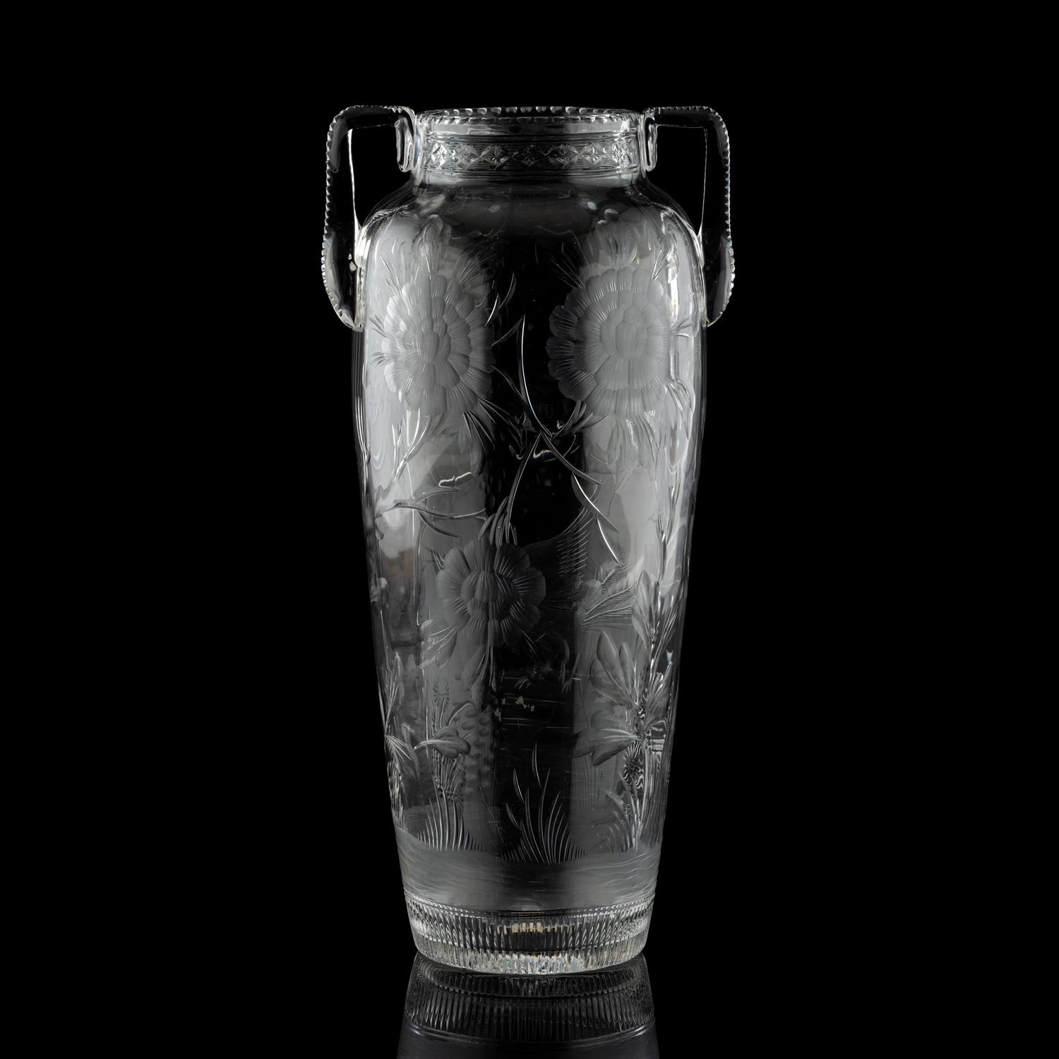 A Copper Wheel and Intaglio-Cut Glass Double Handle Vase