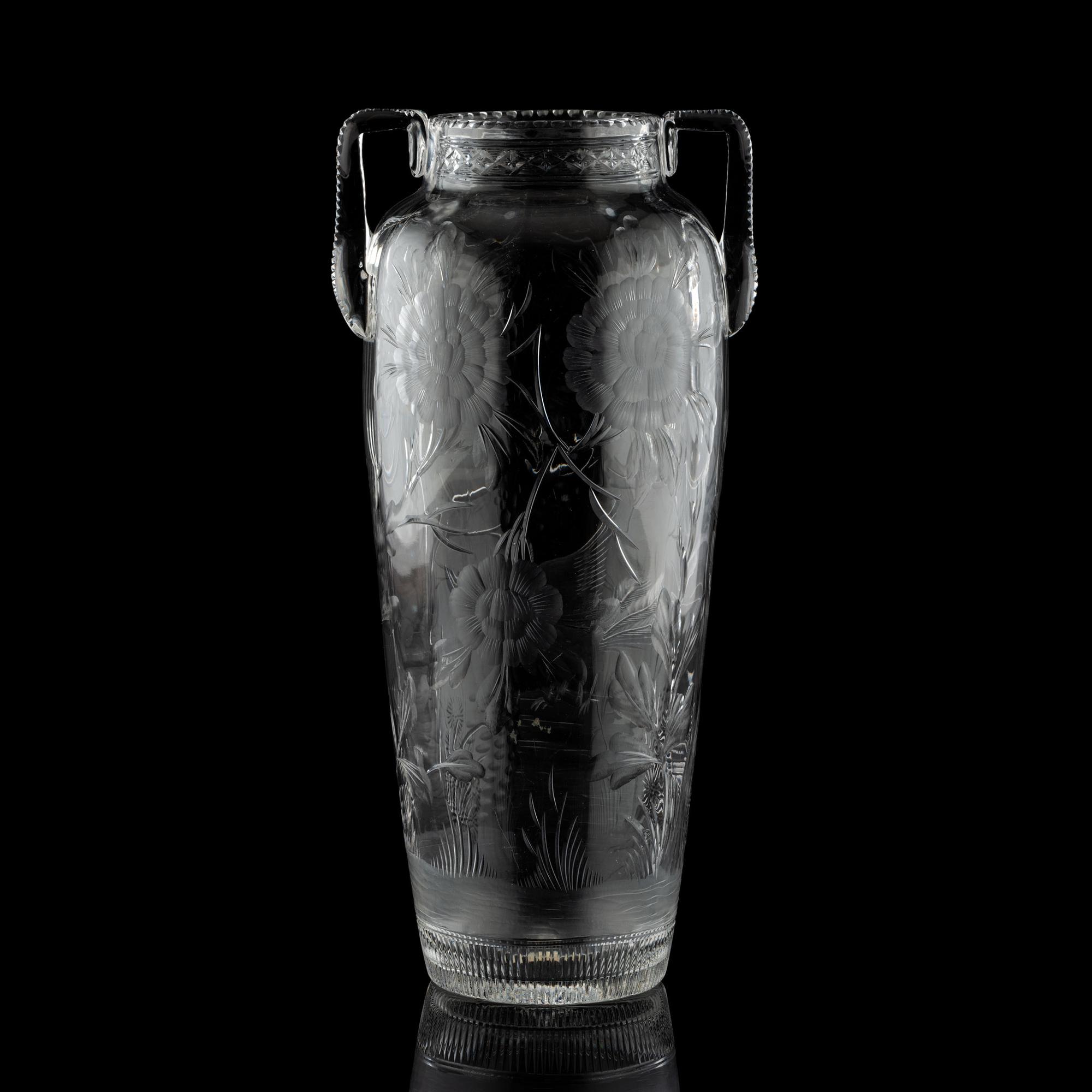 A Copper Wheel and Intaglio-Cut Glass Double Handle Vase