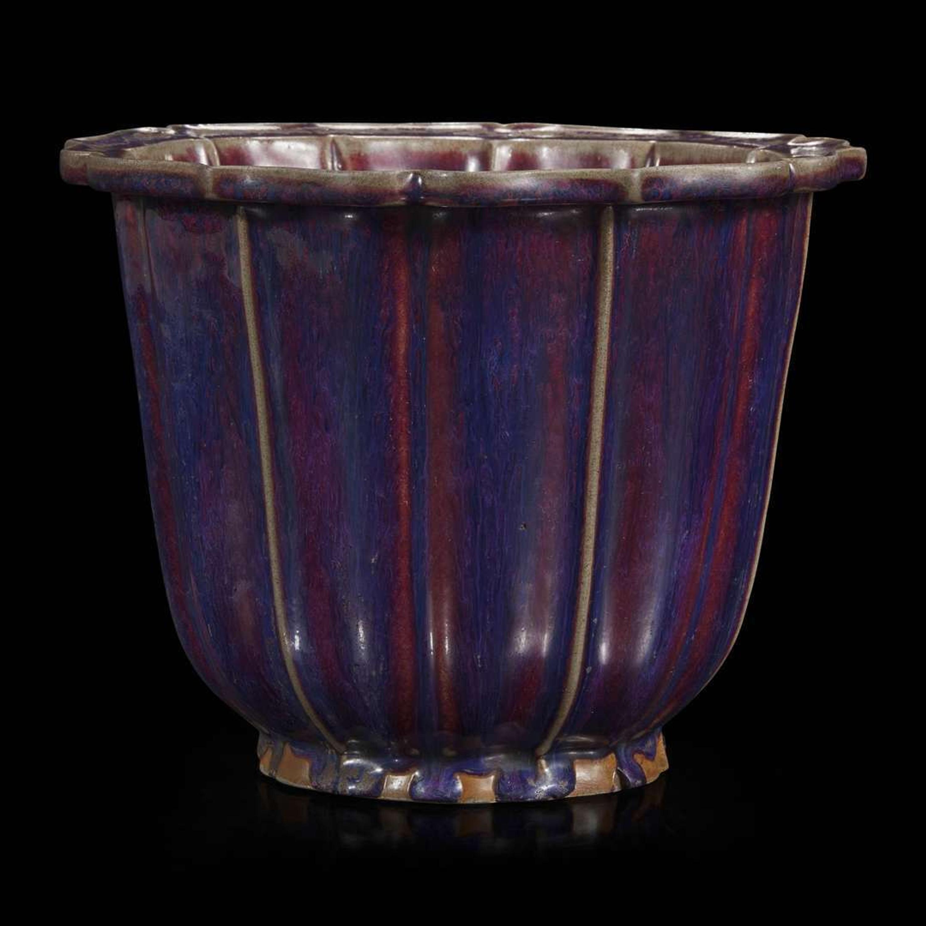 A Chinese flambé-glazed barbed jardinière 钧窑花盆一件