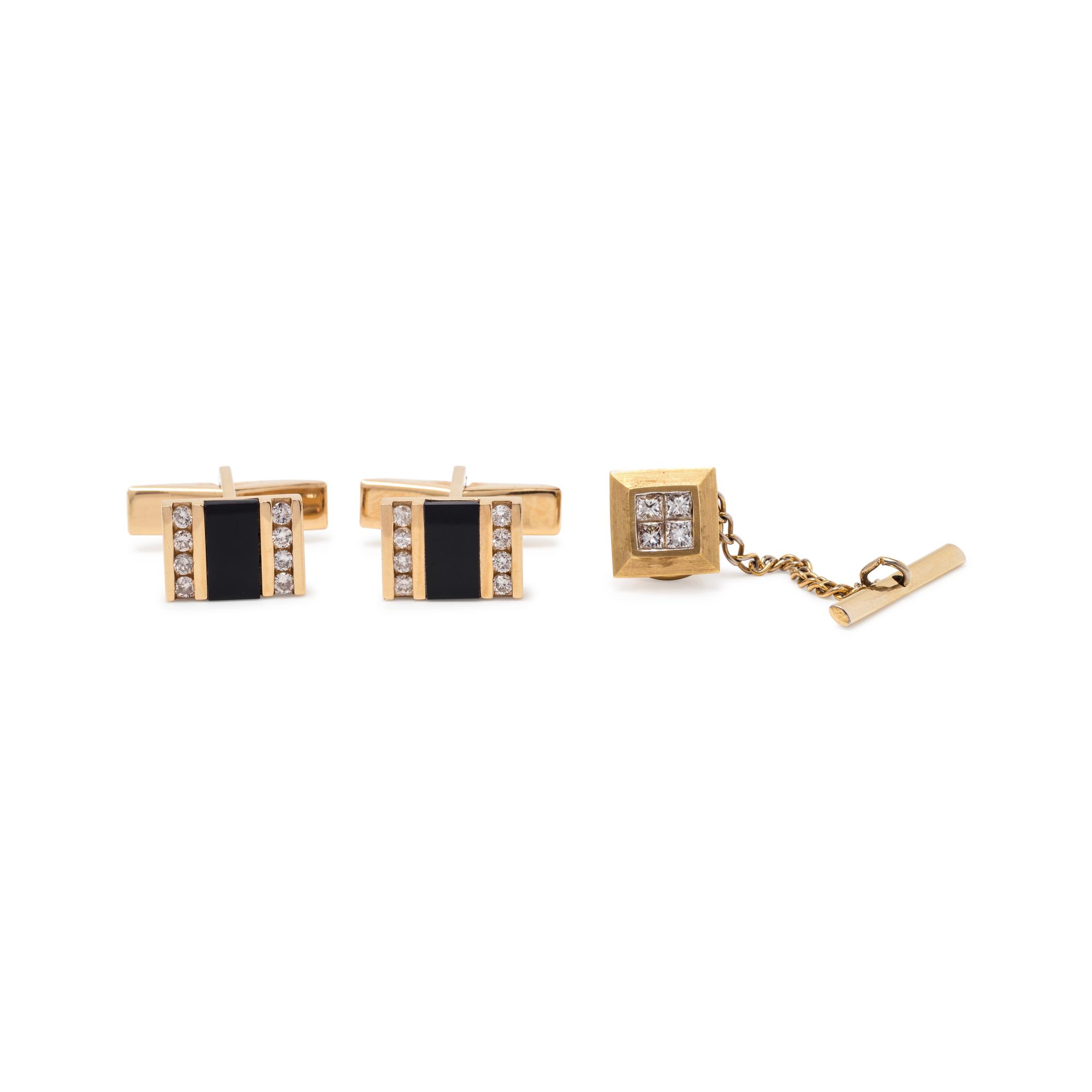 COLLECTION OF YELLOW GOLD AND DIAMOND ACCESSORIES