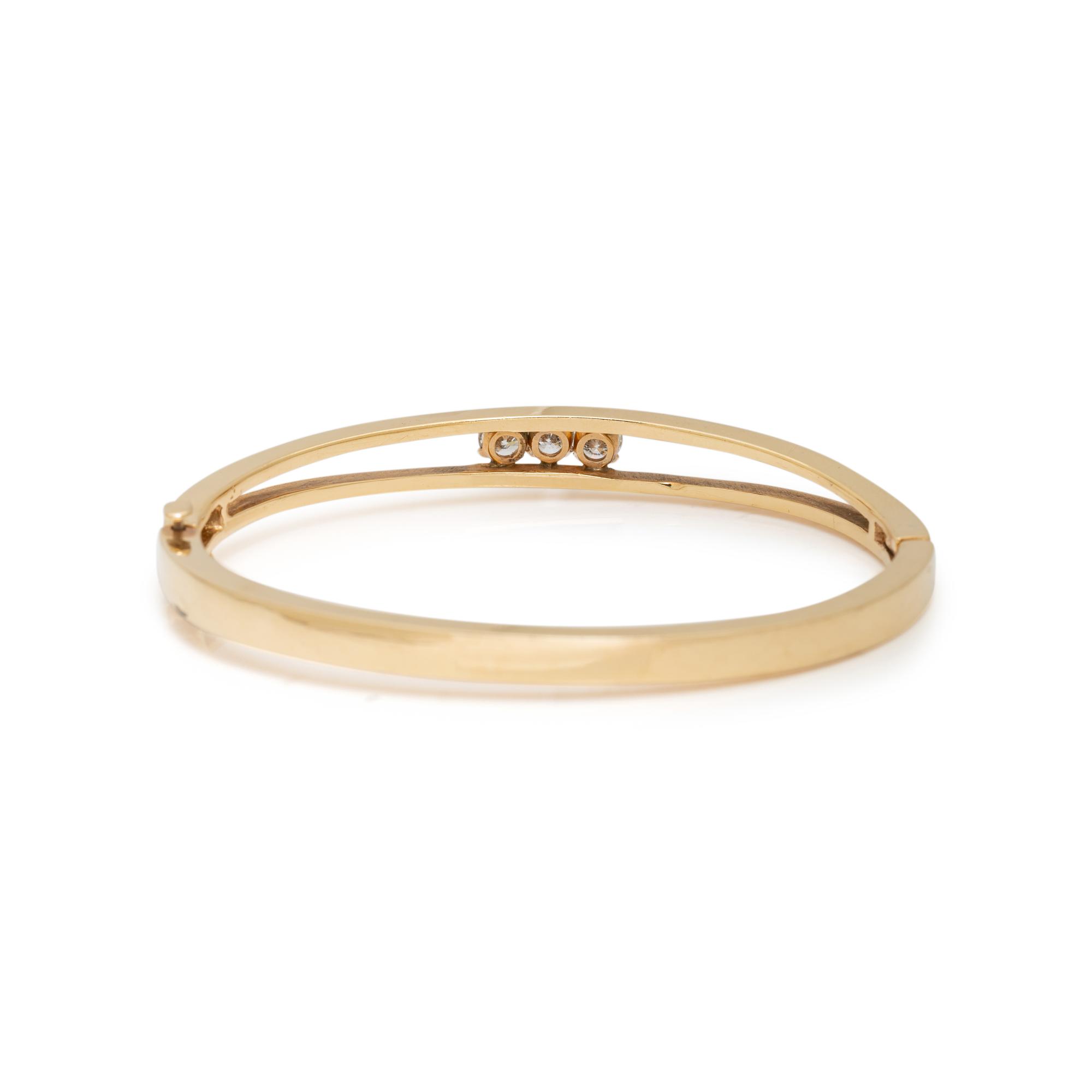 YELLOW GOLD AND DIAMOND BANGLE BRACELET