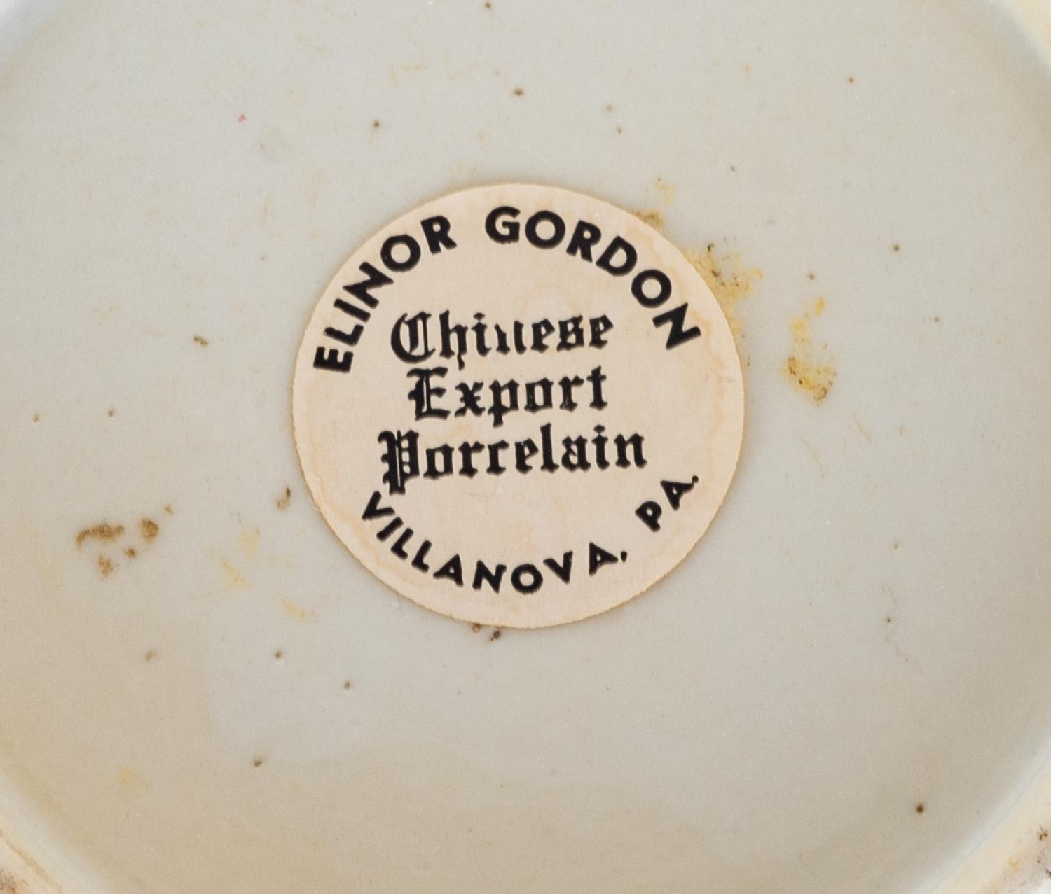 A Set of Four Chinese Export Porcelain Plates and a Cylindrical Vase — 19TH CENTURY