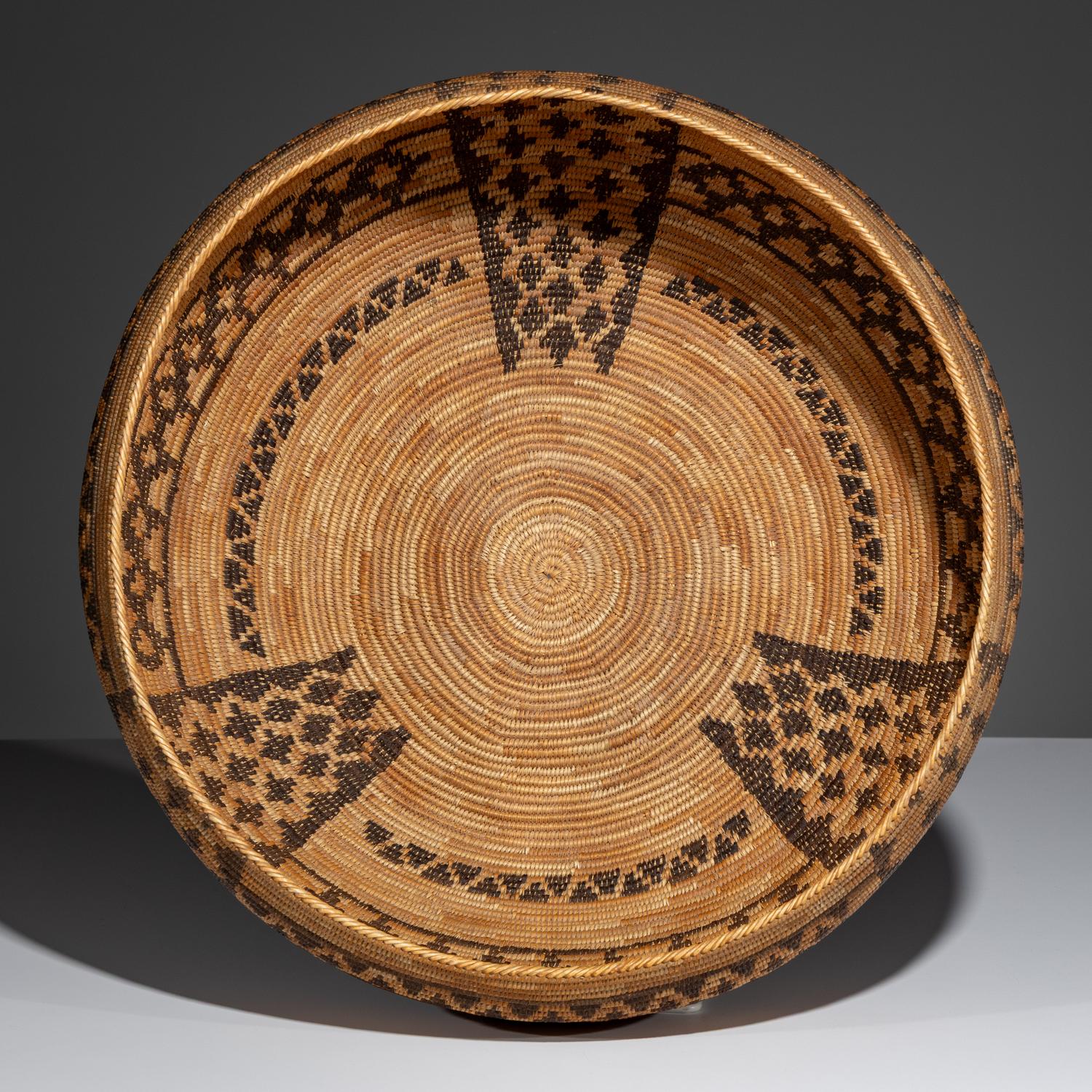 Exceptional Mono Basket, with Rattlesnake Bands