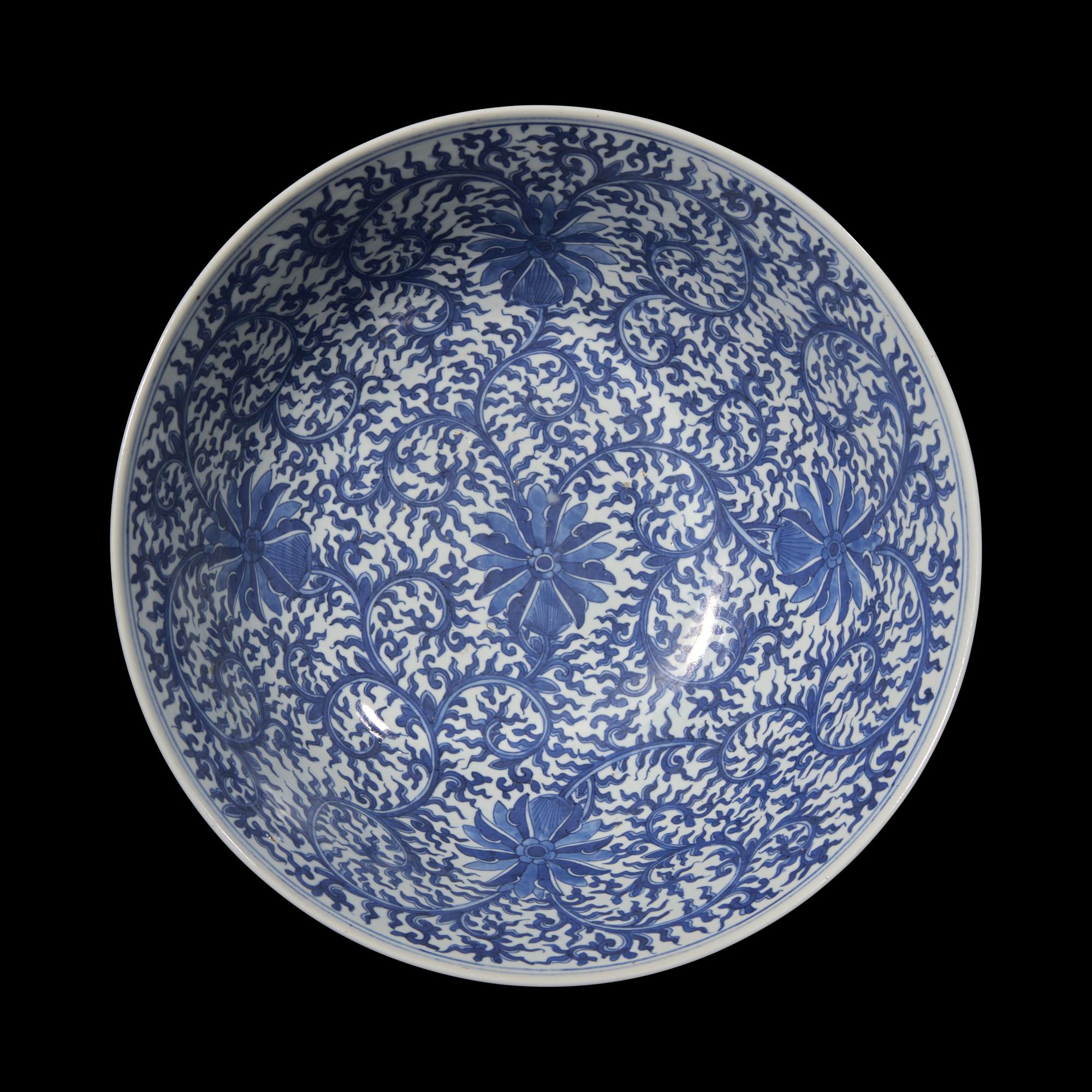 A Large Chinese Blue and White Porcelain 'Lotus Scrolls' Punch Bowl, Qing Dynasty, Probably 18th Century 清中期 青花纏枝花卉紋大碗