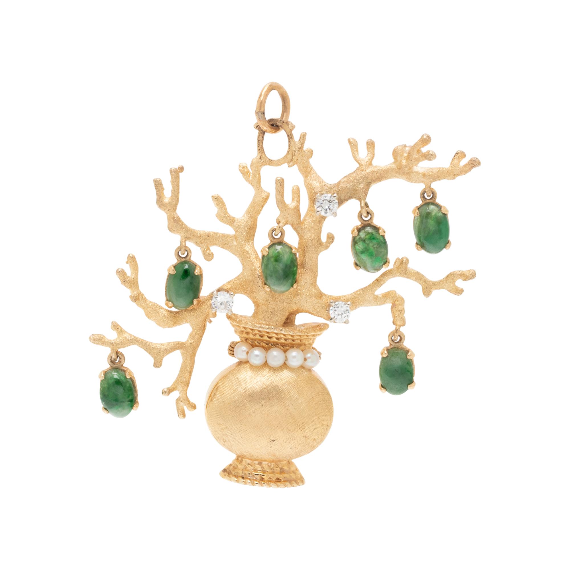 YELLOW GOLD, JADE AND DIAMOND PENDANT/BROOCH