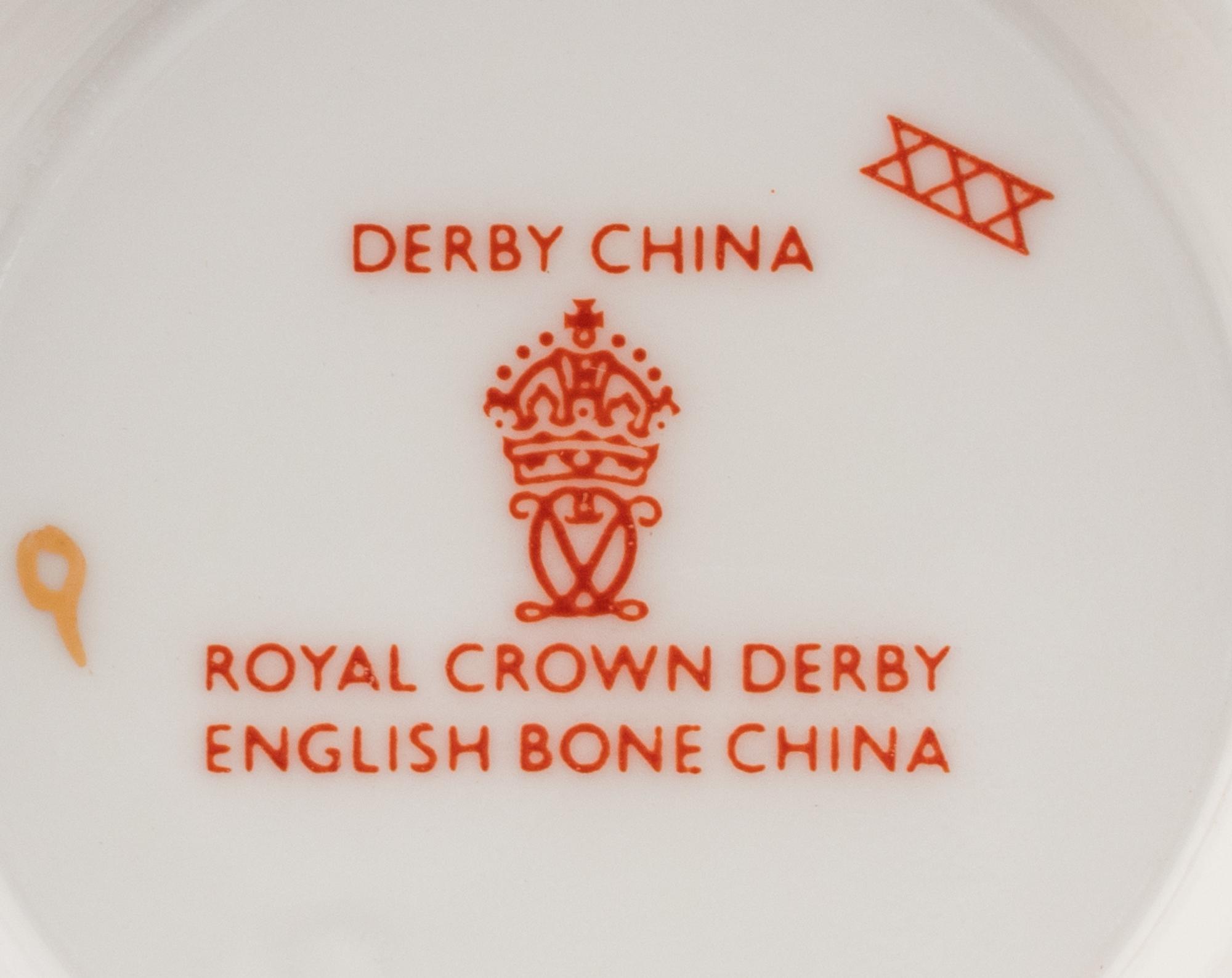 A Group of Royal Crown Derby Red Aves Porcelain Table Articles