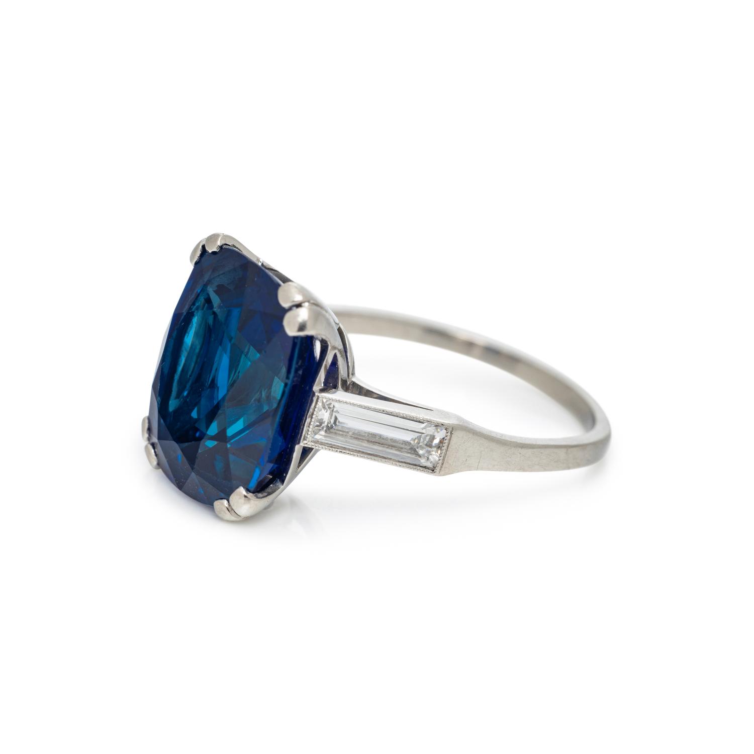 AN IMPORTANT KASHMIR UNHEATED SAPPHIRE AND DIAMOND RING