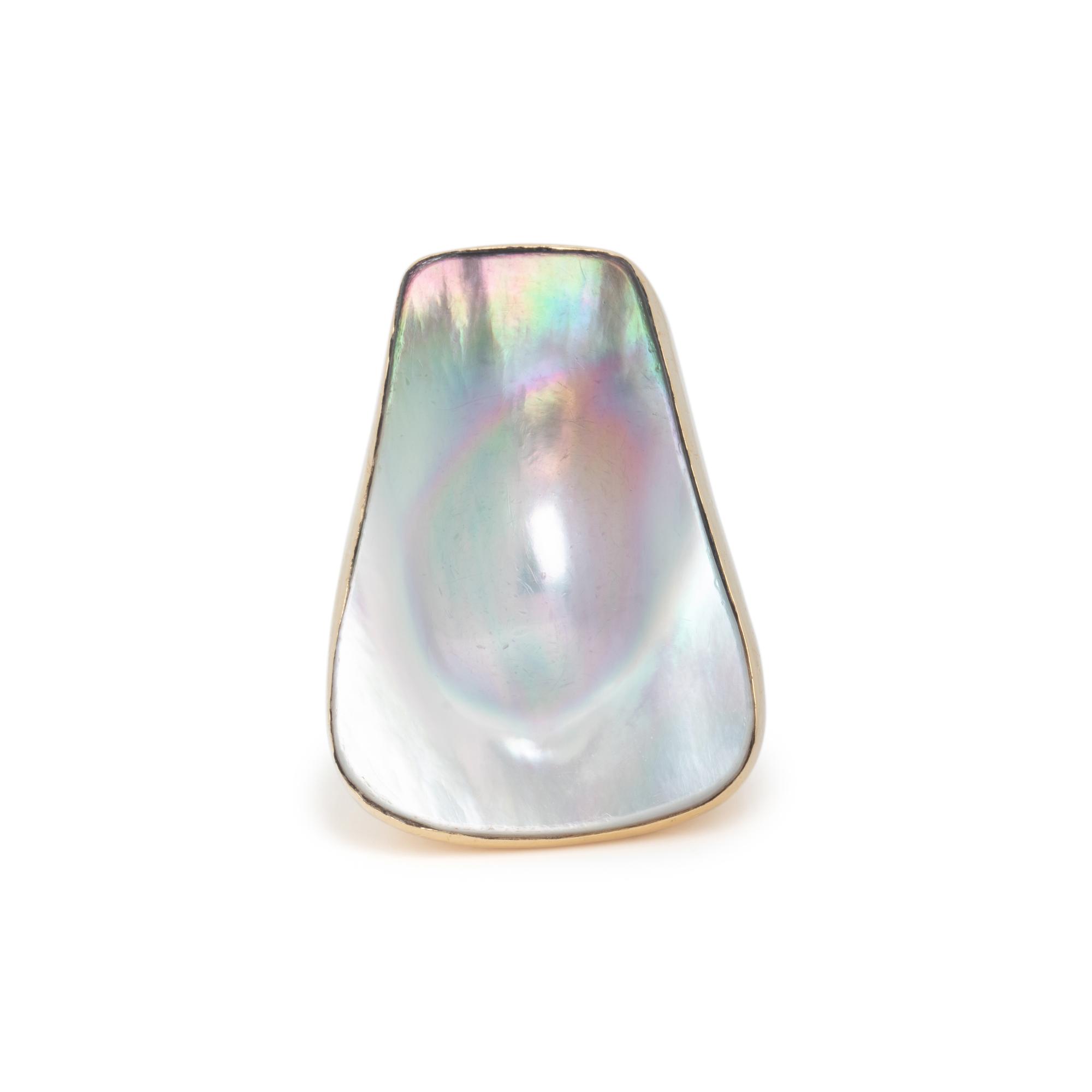 YELLOW GOLD AND CULTURED BLISTER PEARL RING