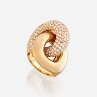 An eighteen karat gold and diamond ring