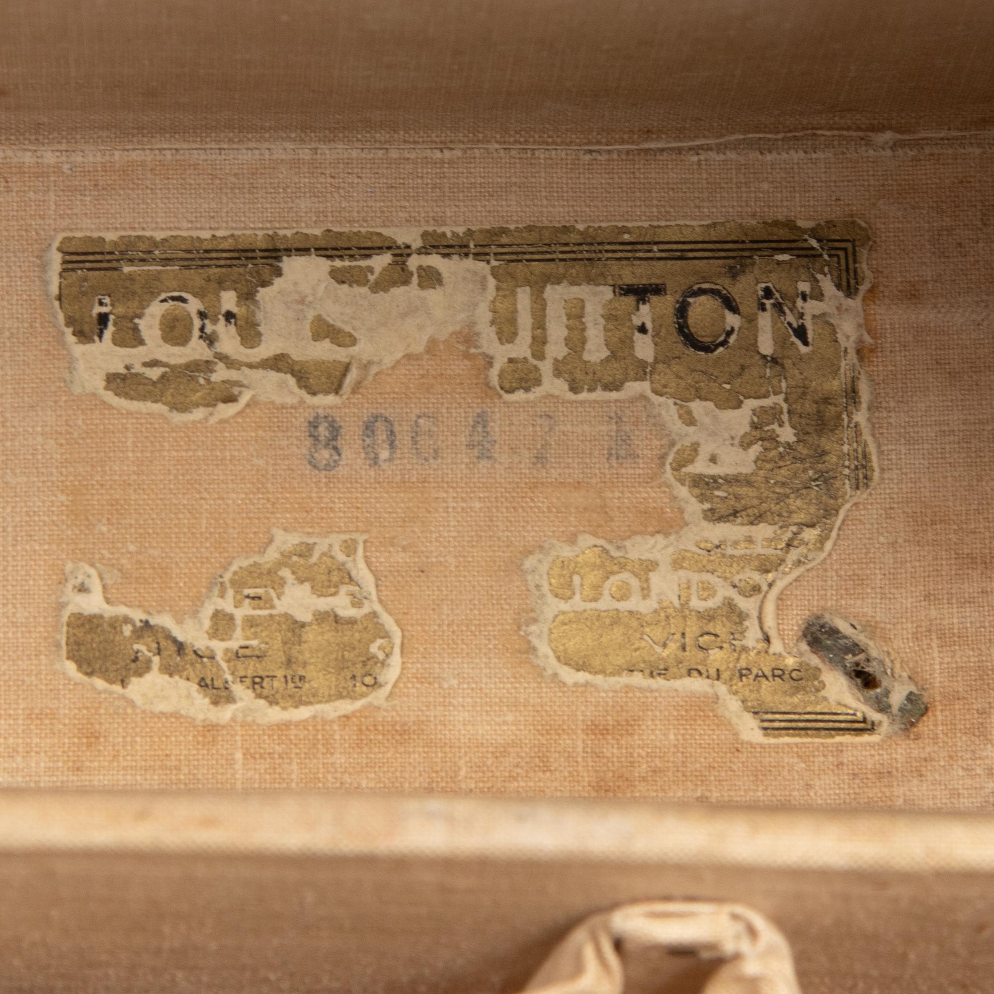 LOUIS VUITTON, SQUARE MONOGRAM TRUNK CASE