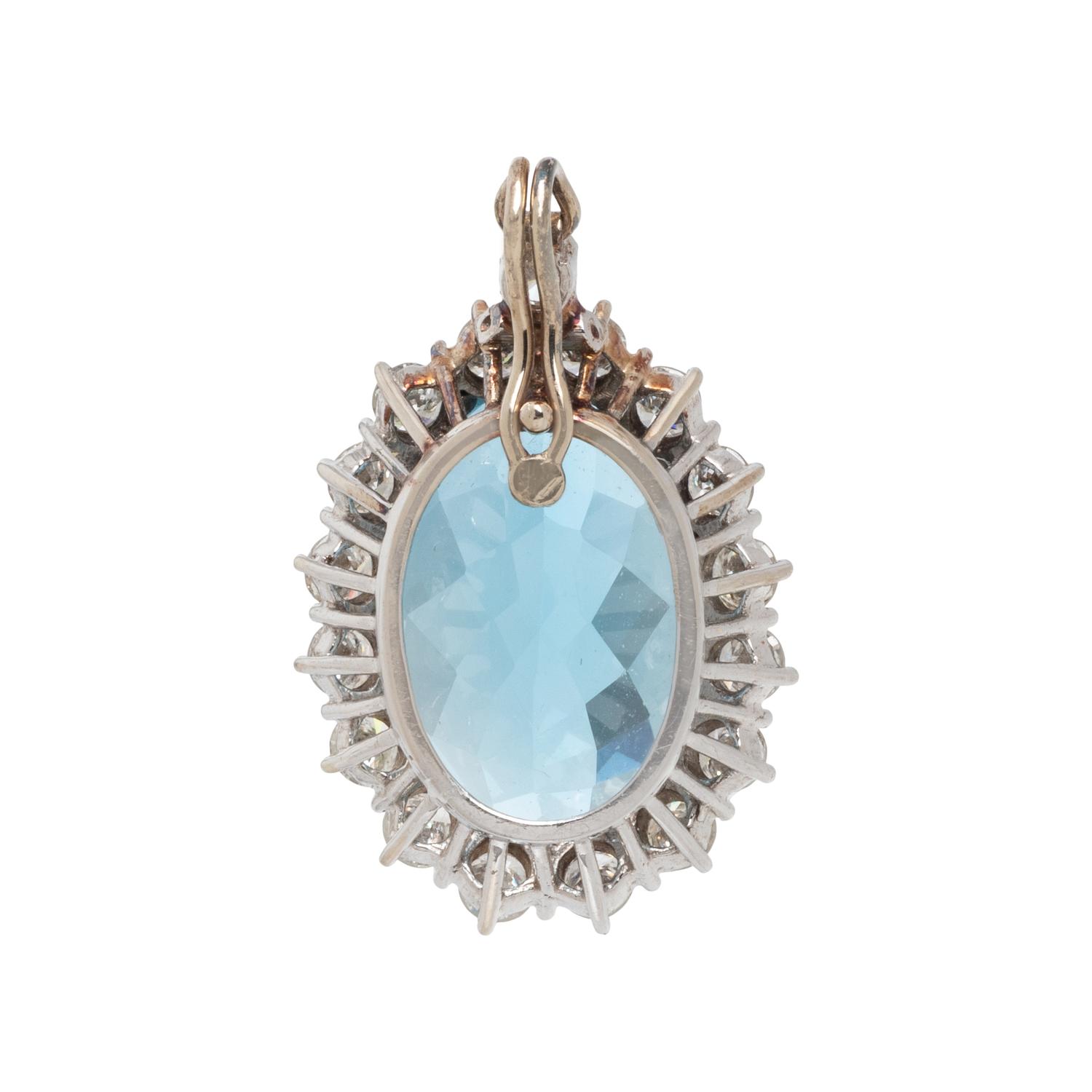 AQUAMARINE AND DIAMOND PENDANT