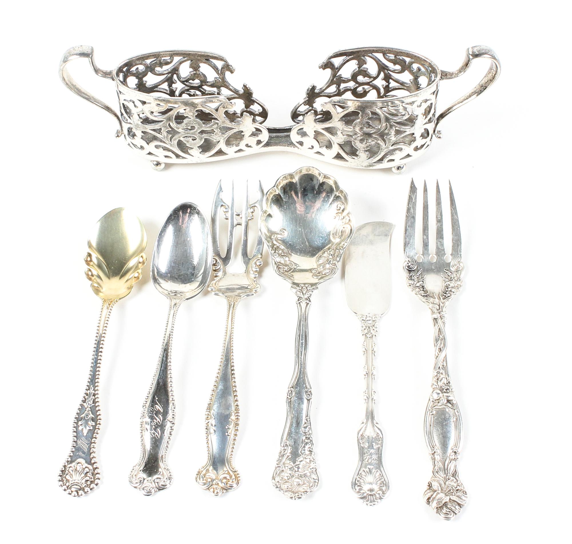 A Group of American Sterling Flatware Articles, Various makers, comprising six ice cream spoons, nine pastry forks, eleven butter sprea
