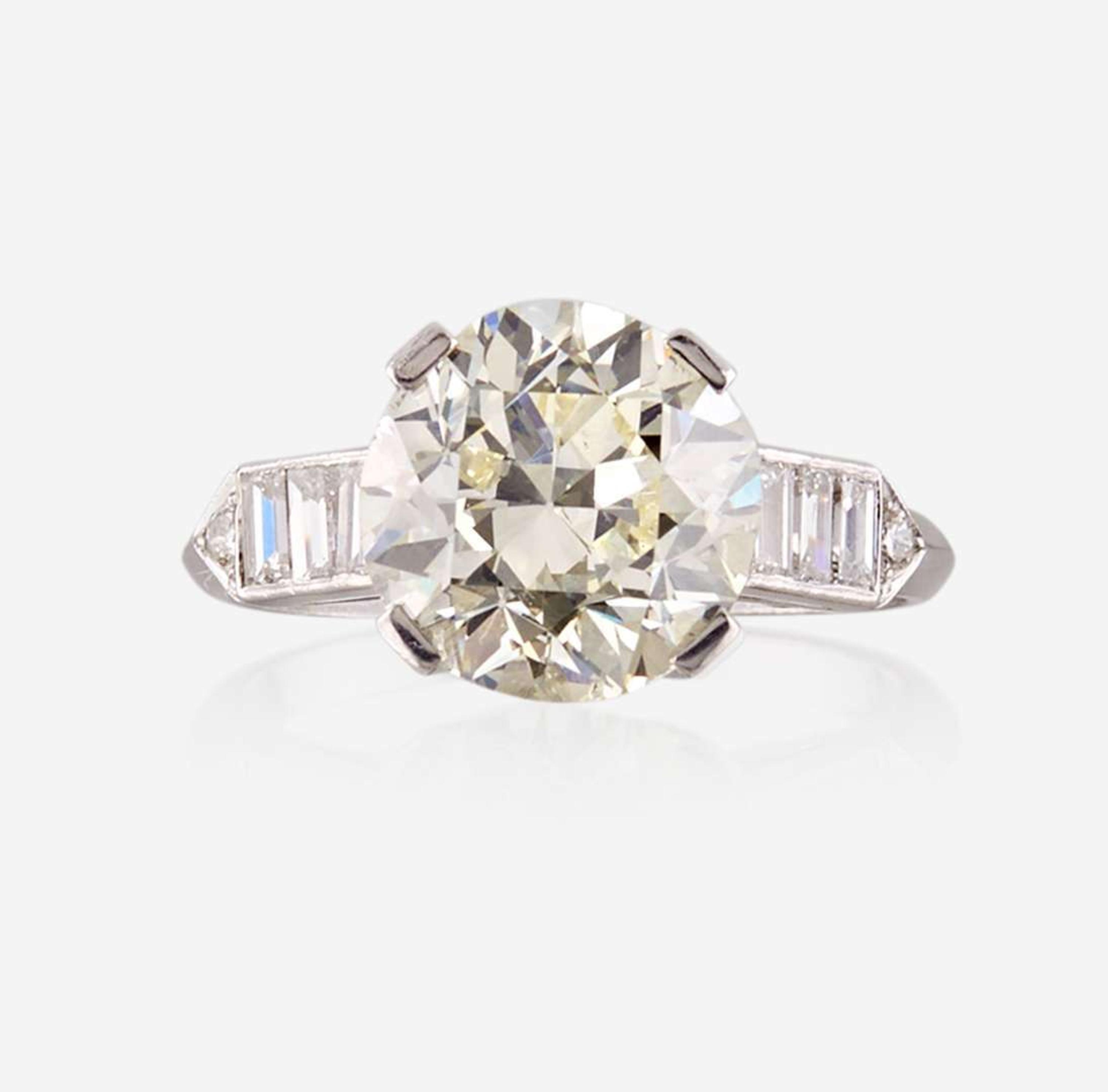 A diamond solitaire