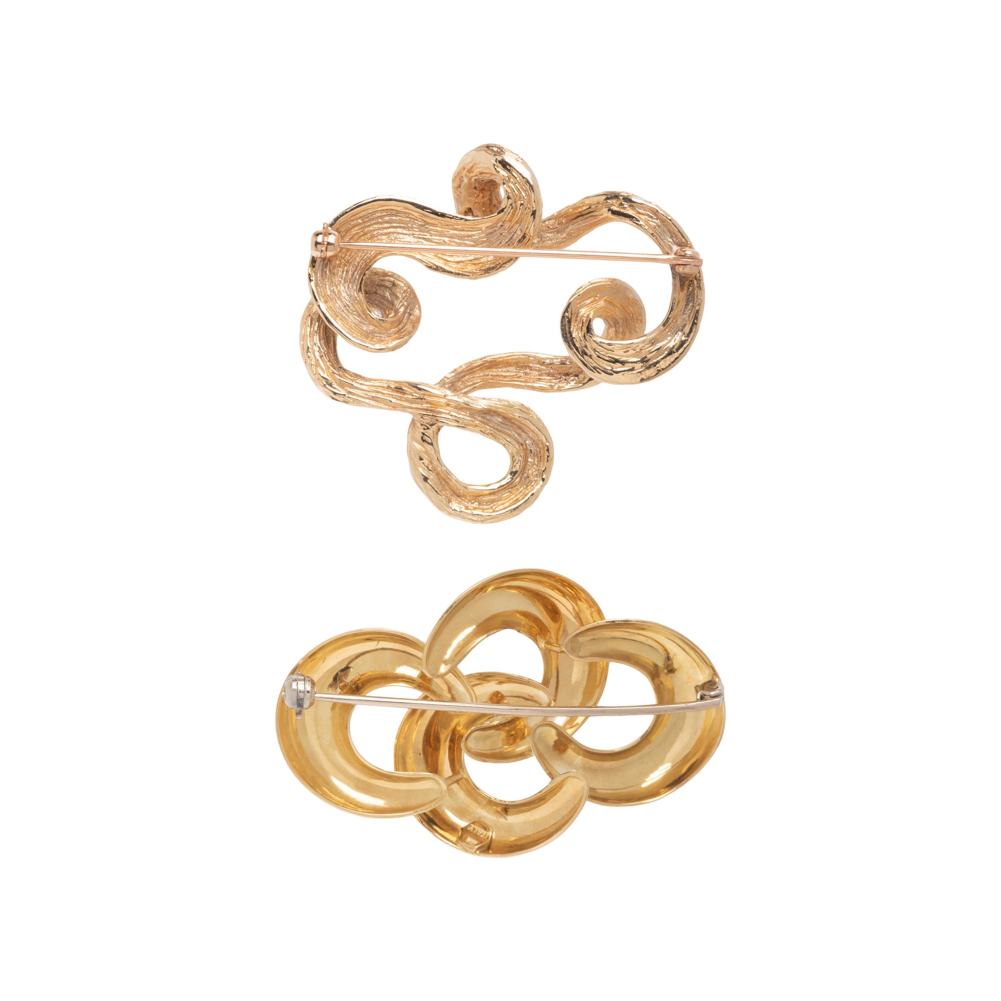 COLLECTION OF YELLOW GOLD BROOCHES