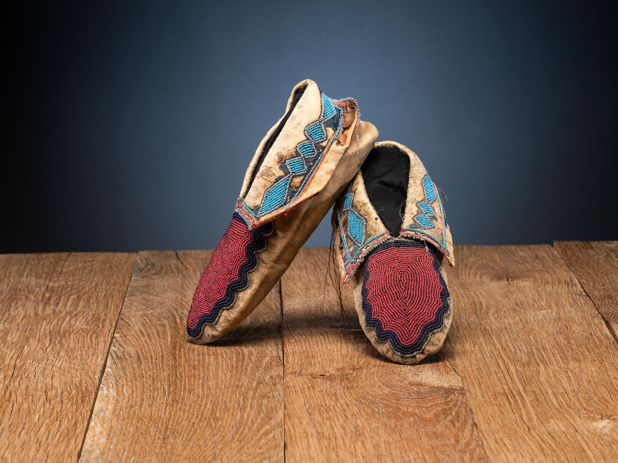 Delaware Beaded Hide Moccasins